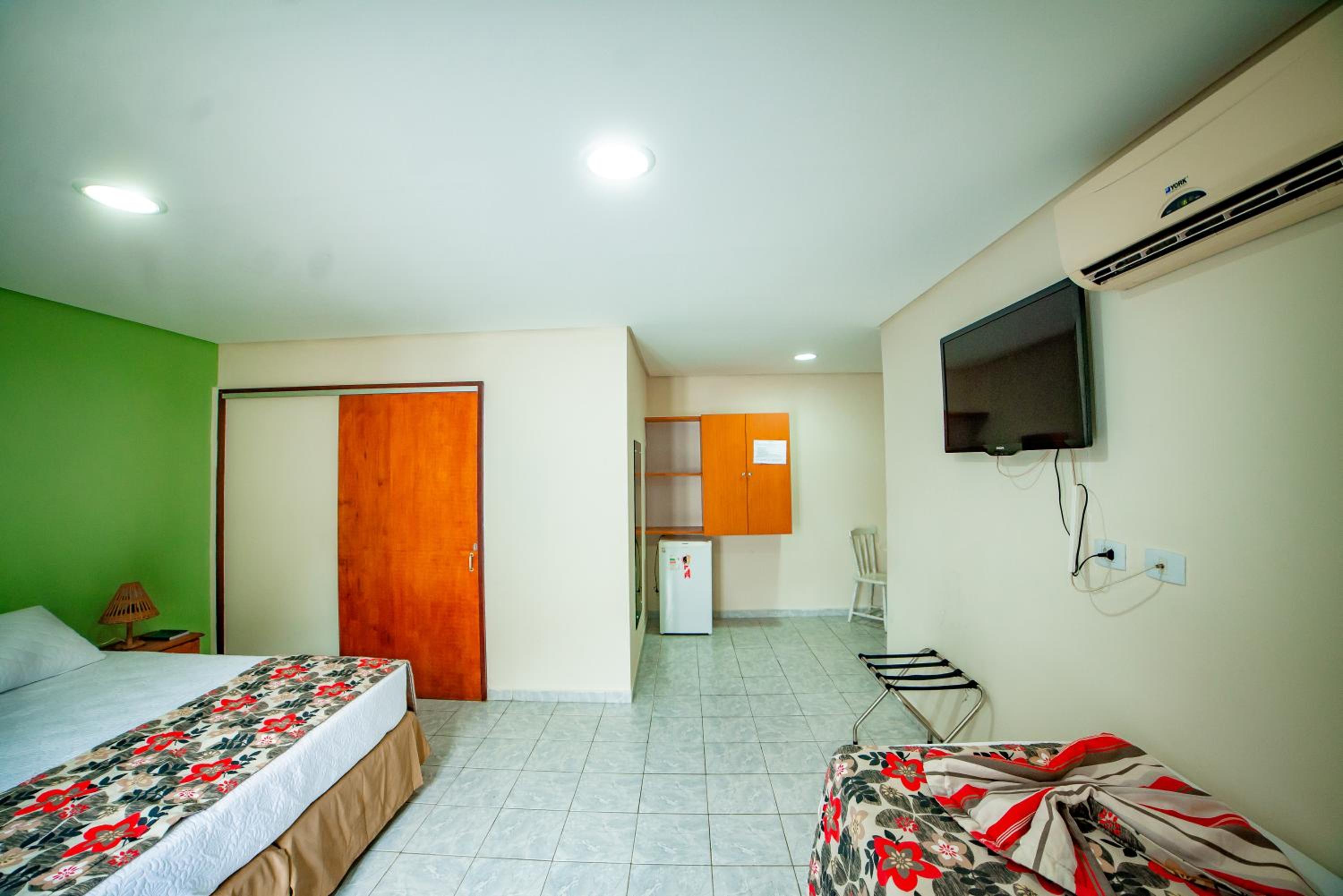 Deluxe Double or Twin Room photo 2