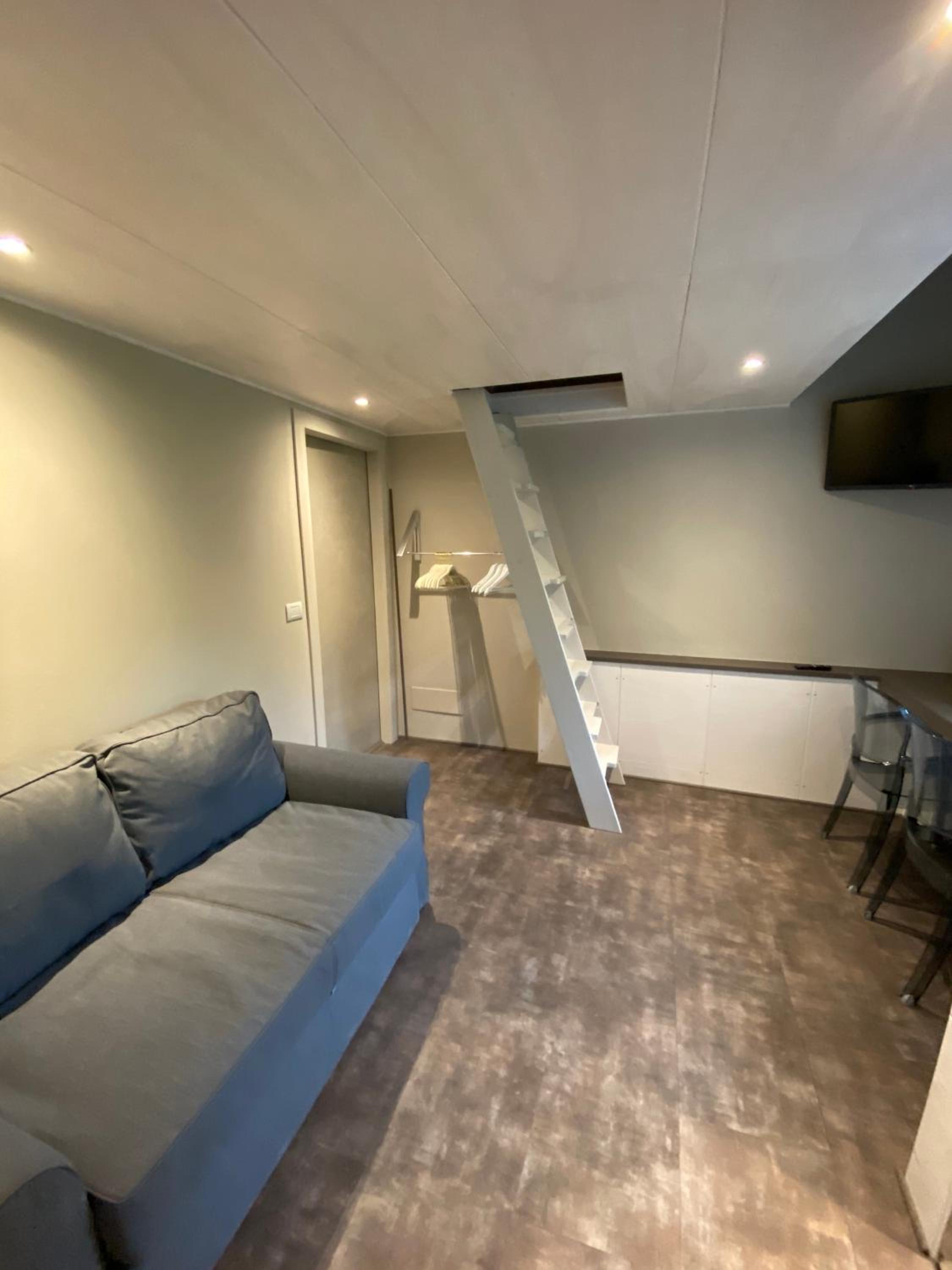 Family Room with Private Bathroom photo 1