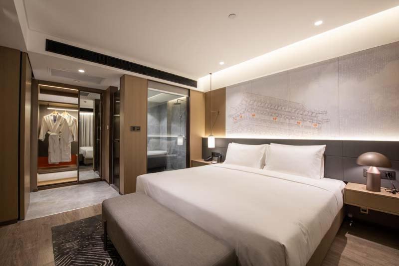 Superior Suite with One King Bed