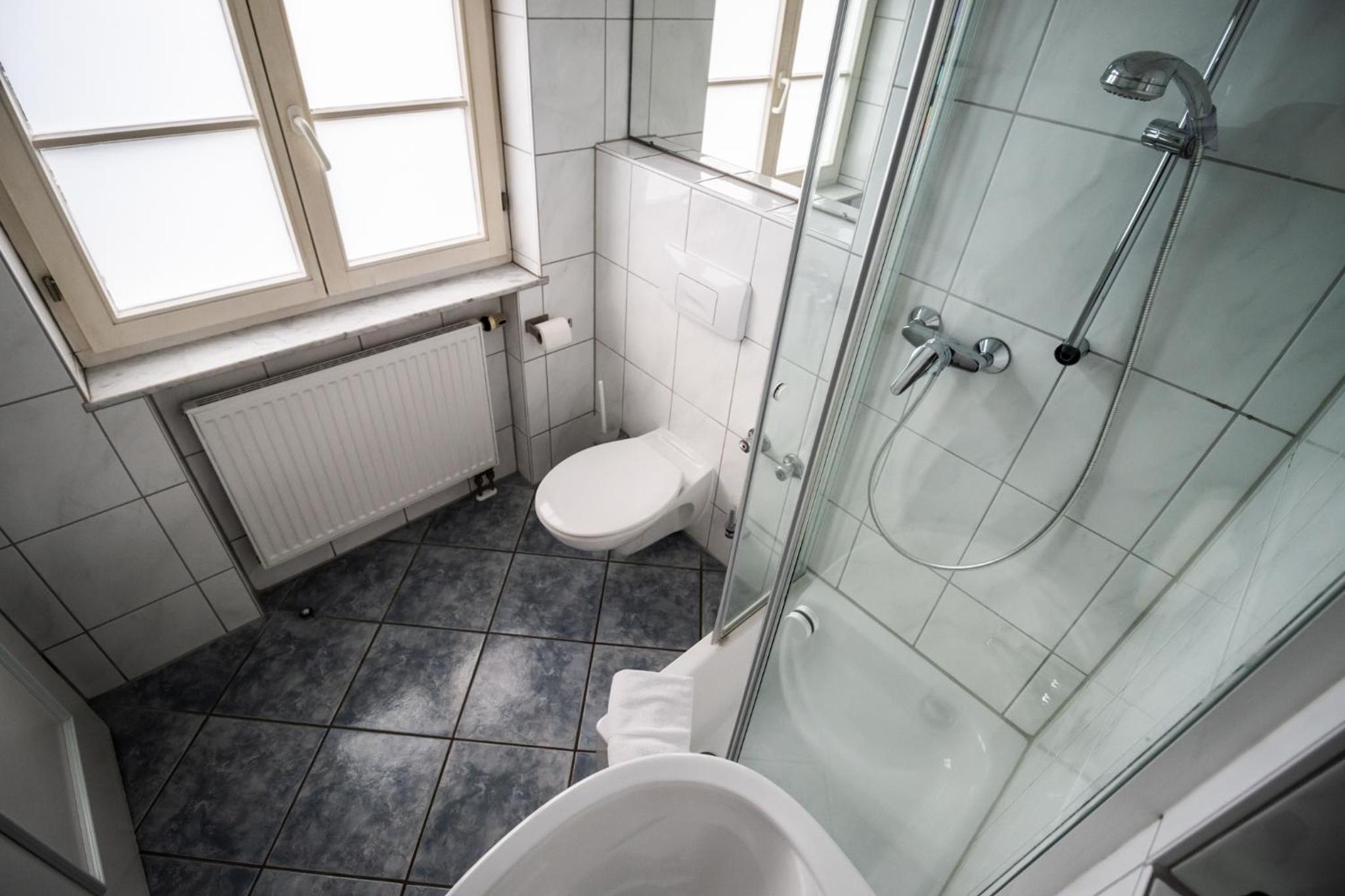 Double Room with Private Bathroom photo 2