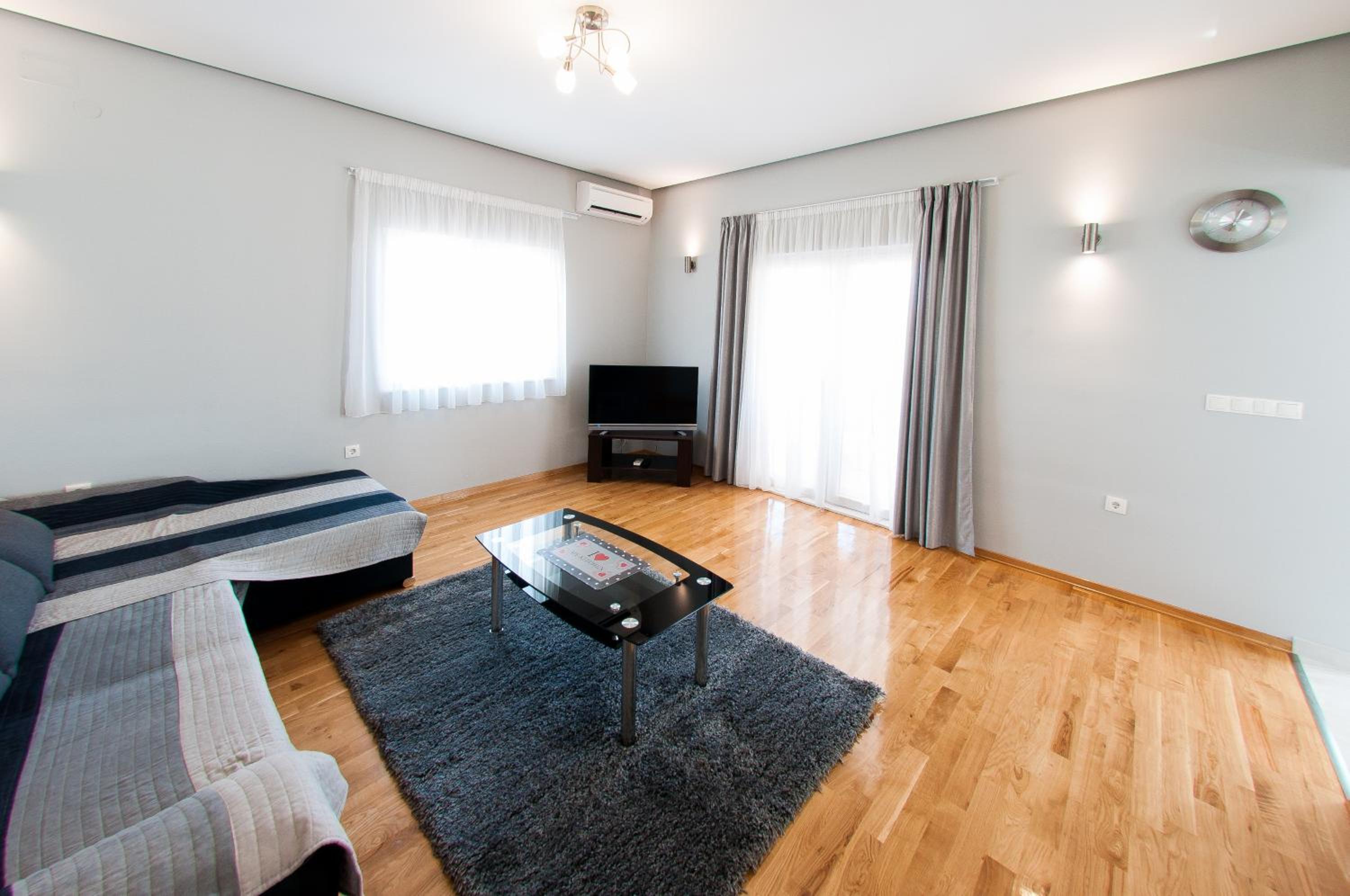 Luxury Three-Bedroom Apartment with Terrace