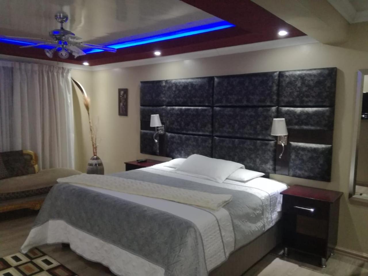 Superior King Room photo 1