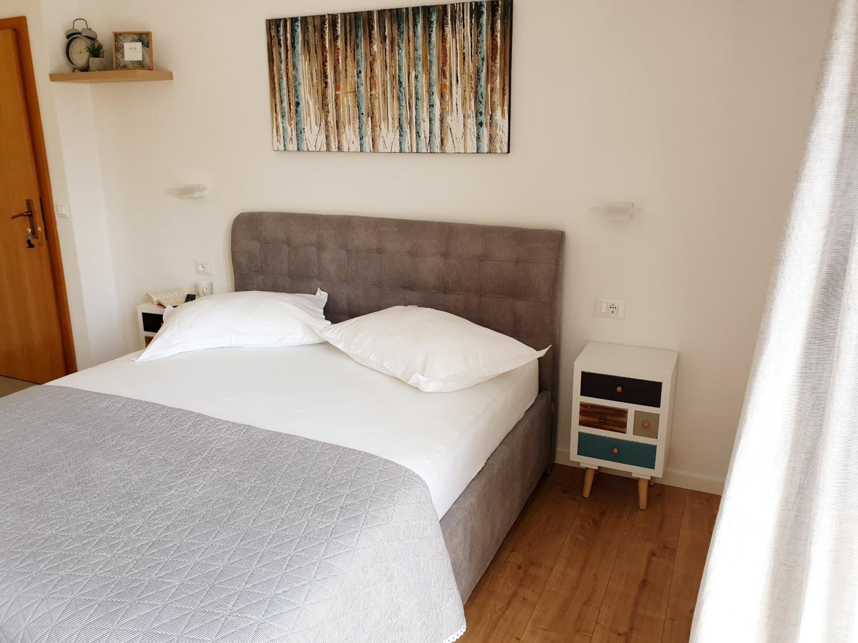 Studio Apartment photo 2