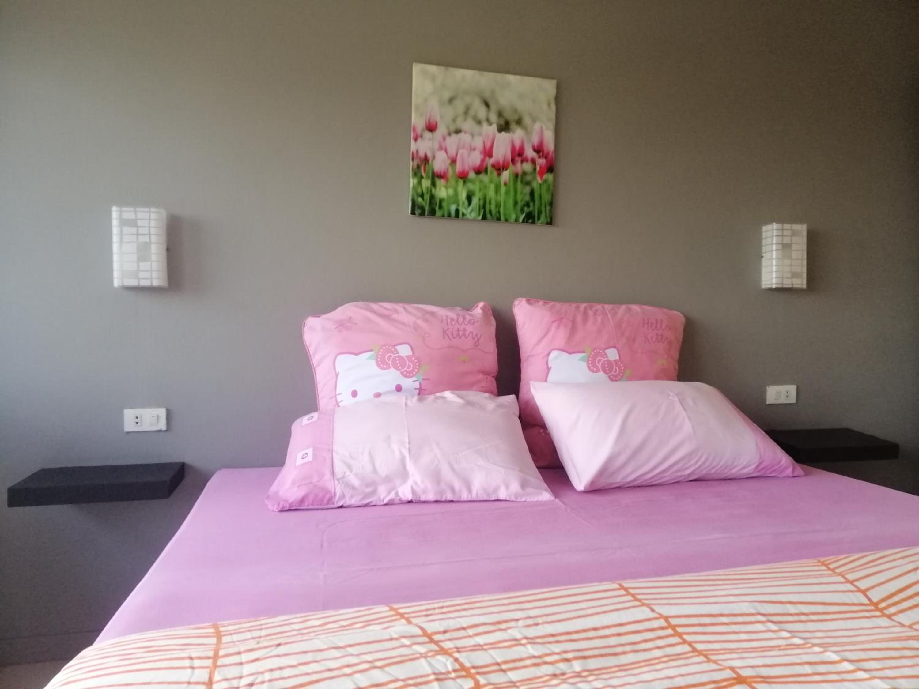 Deluxe Room (2 Adults + 1 Child) - Photo 16