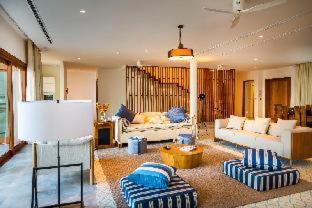 Quarto #119460226