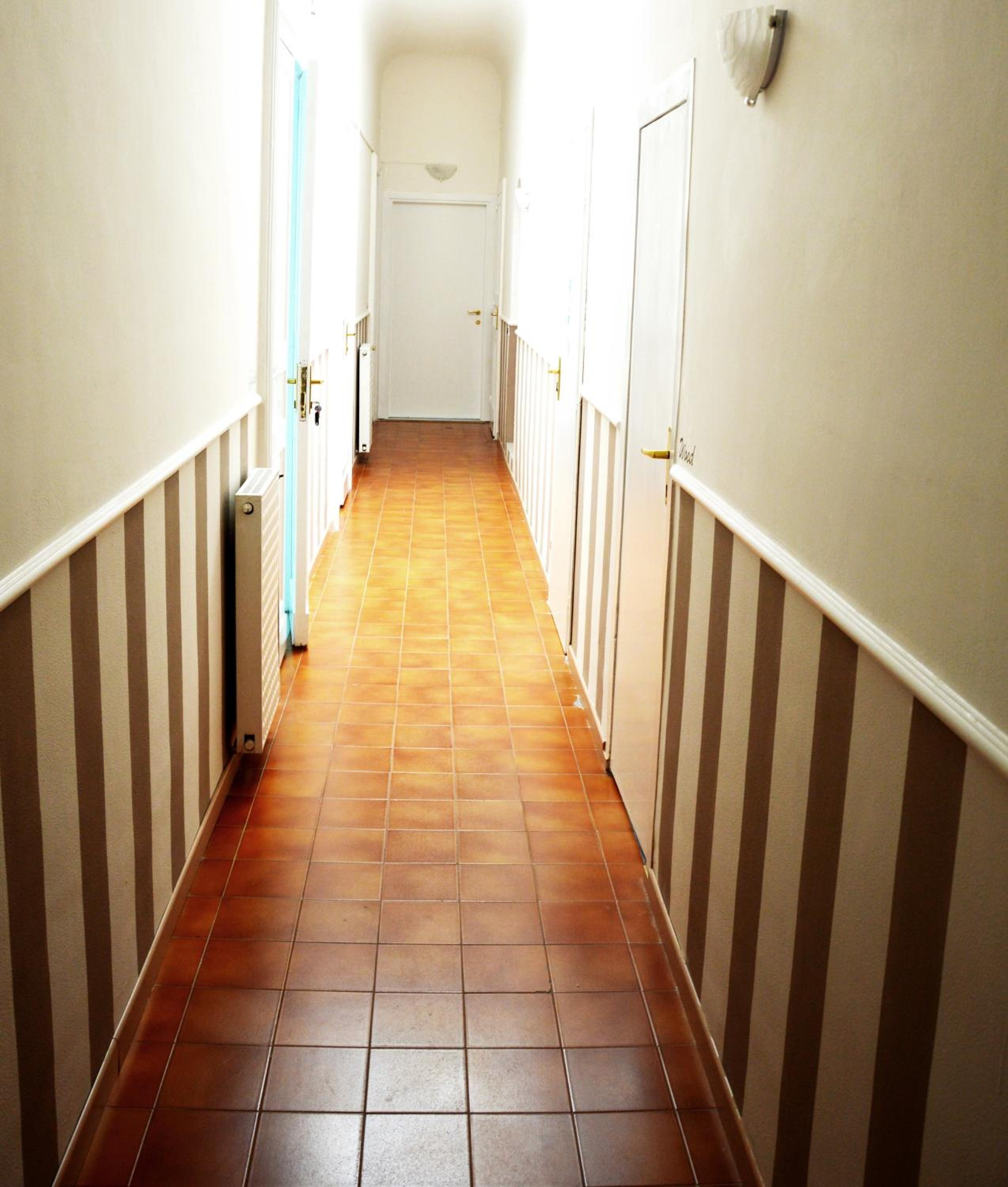King Room with Balcony - Photo 2