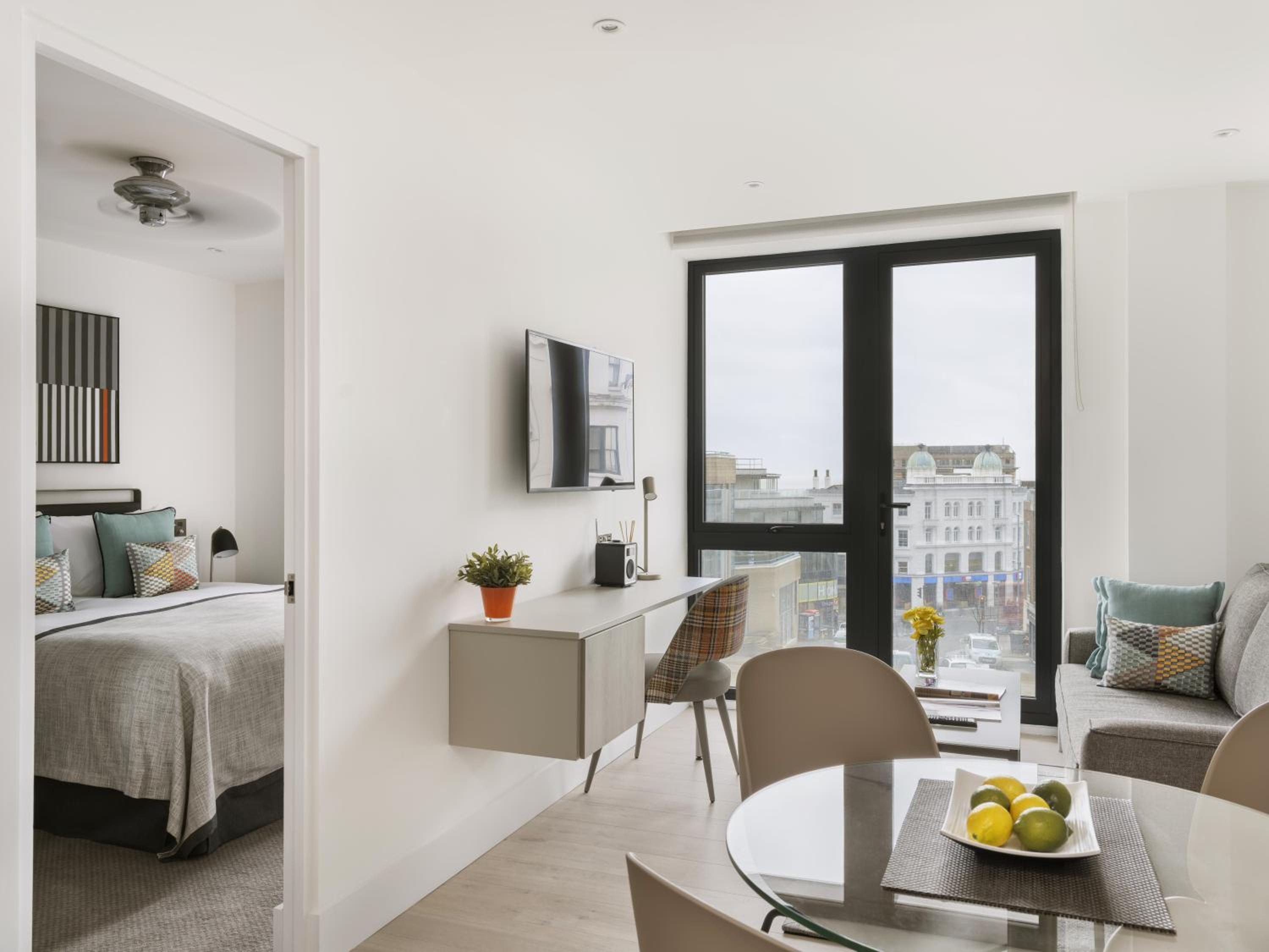 One bedroom suite with balcony or terrace - Photo 1