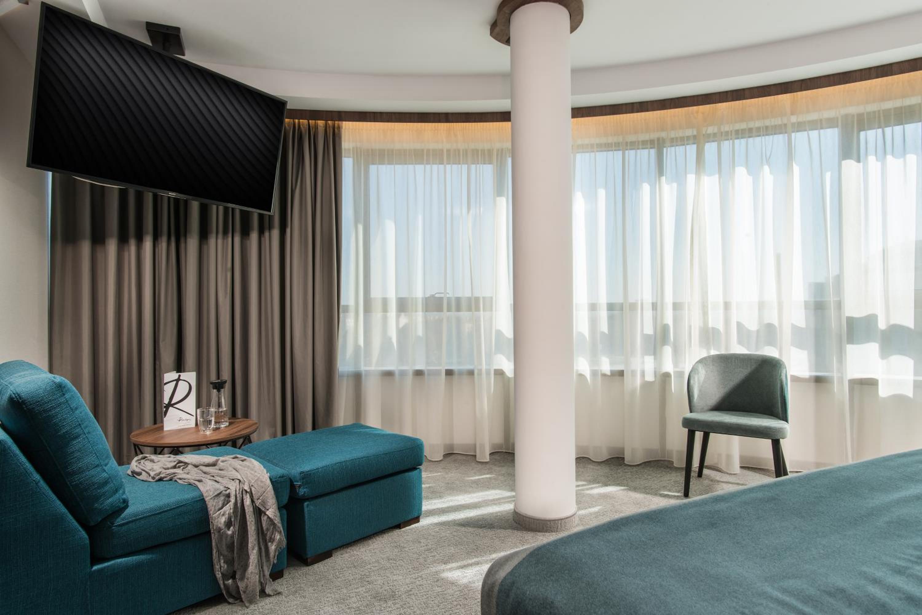  Panoramic Superior room - Photo 10