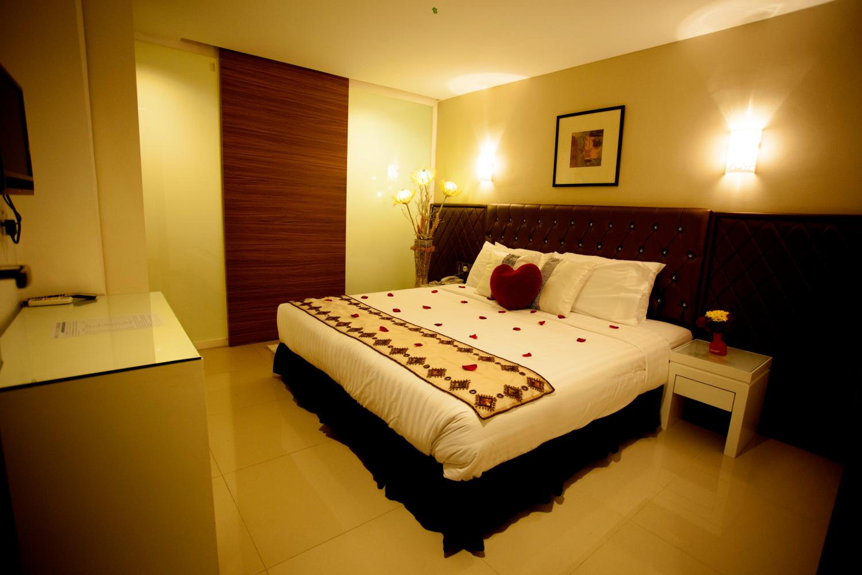 Superior King Room without Window