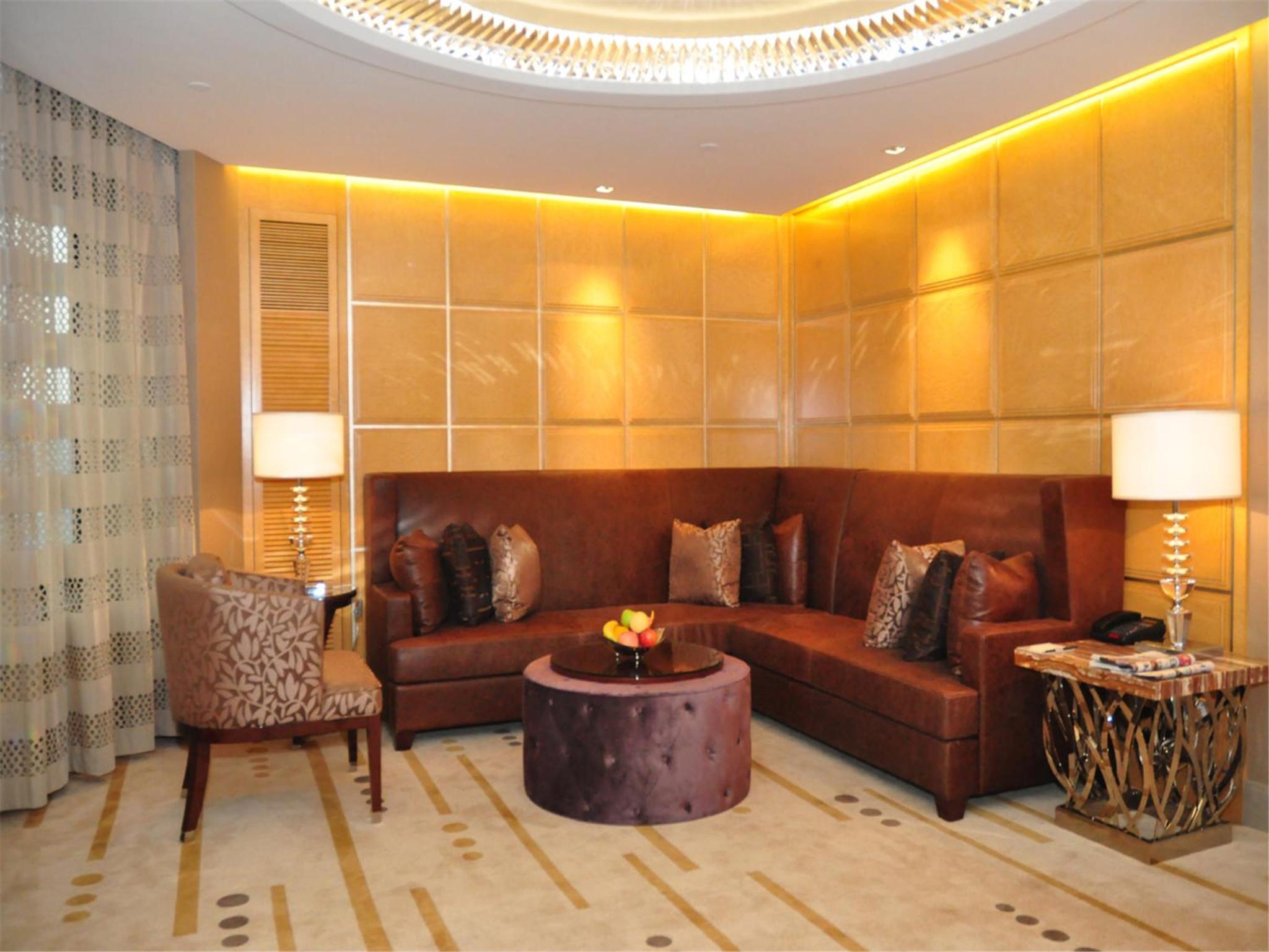 Premium Suite - Photo 5