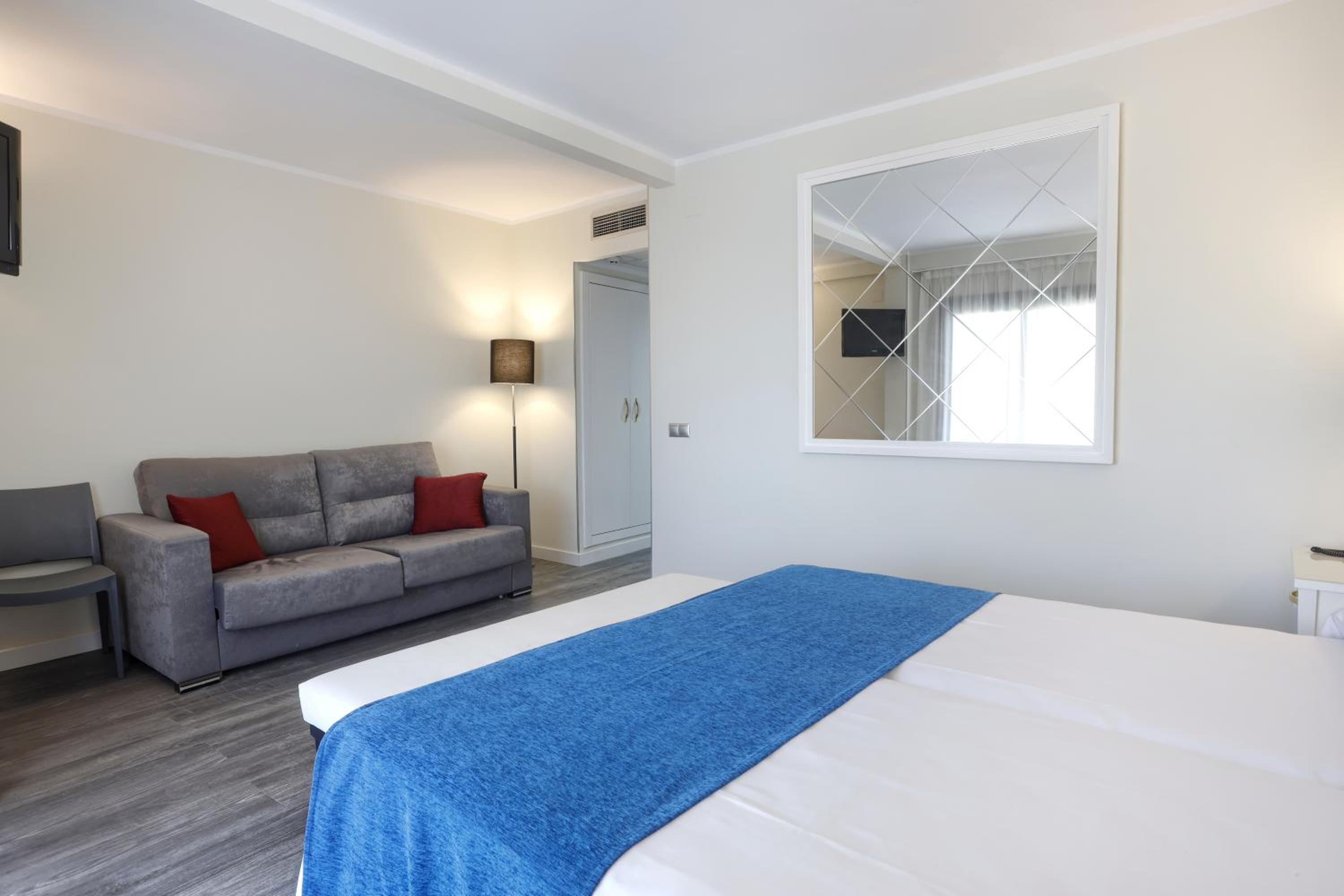 Superior Double Room - Photo 1