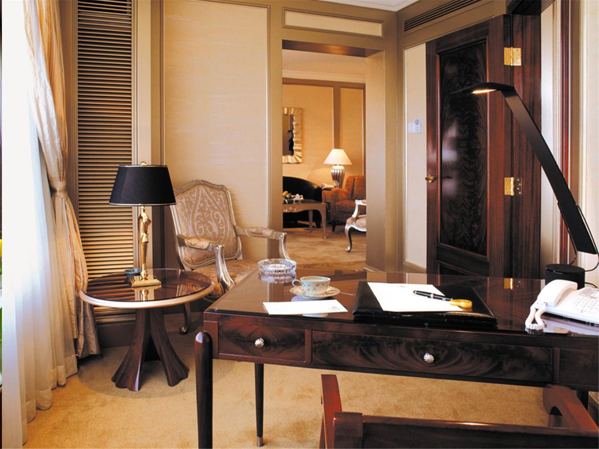 Premium Suite - Photo 4