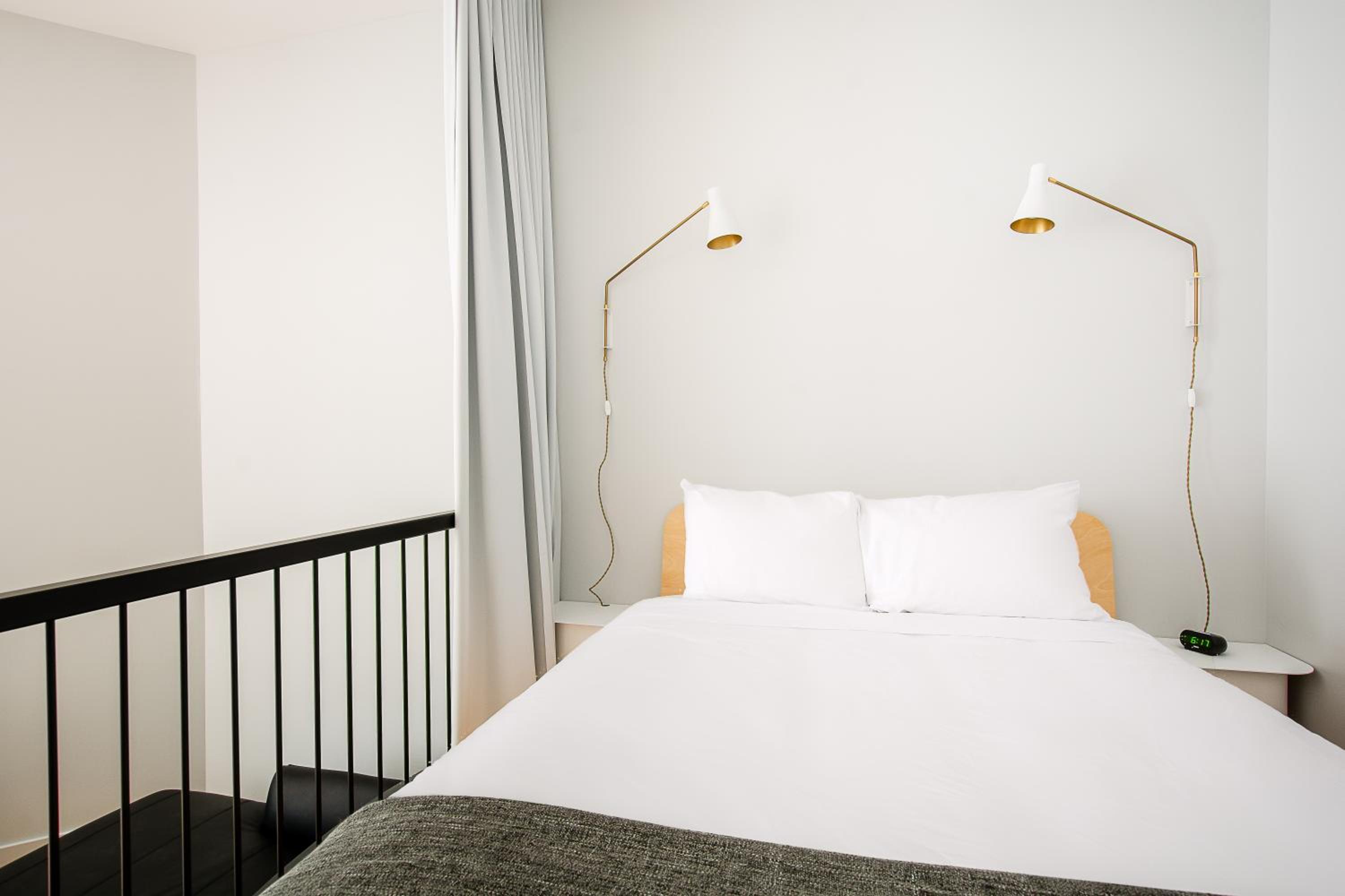 Loft with Two Beds - SP101 thumbnail 6