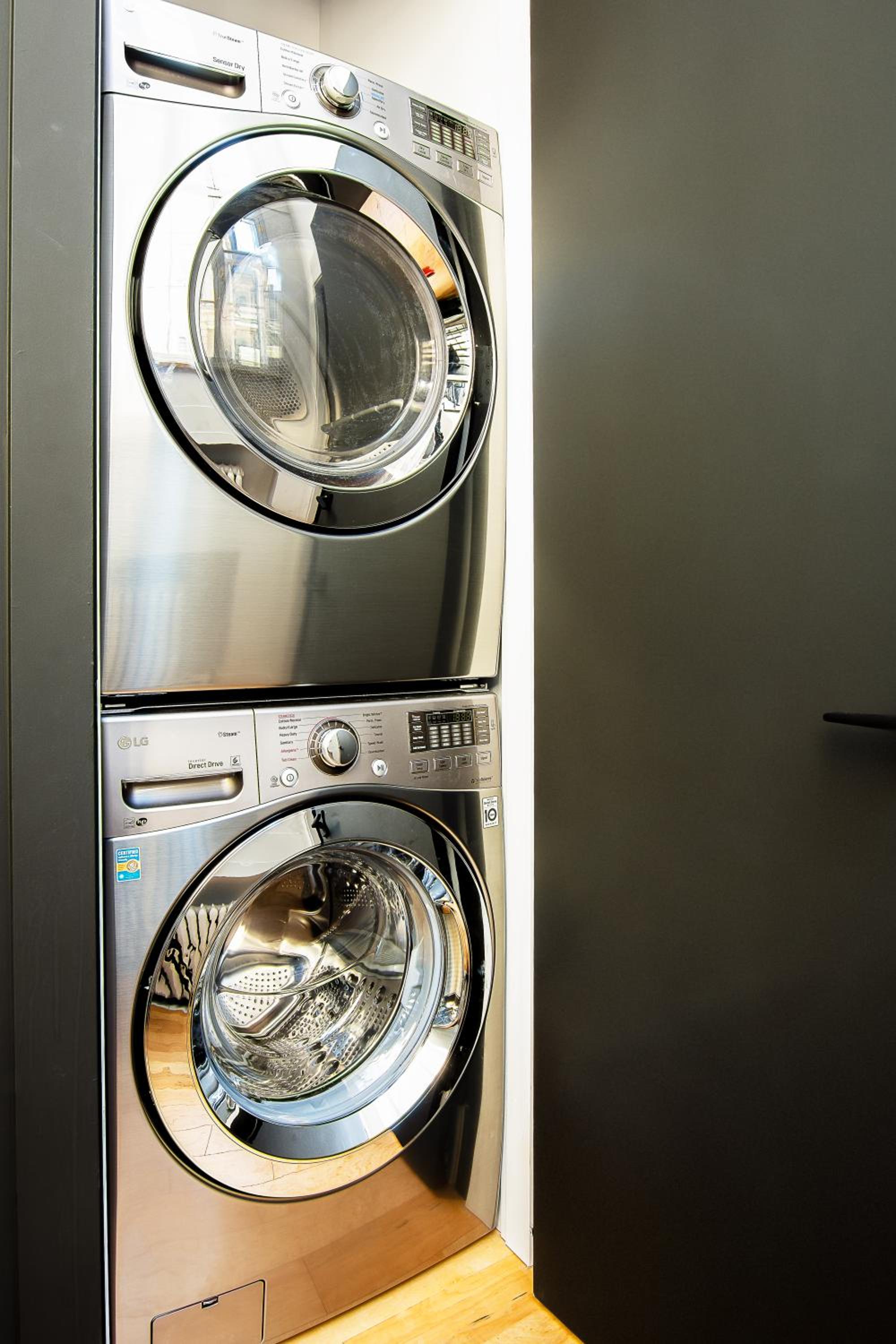 Two-Bedroom apartment with Two Bathrooms - SP102 thumbnail 6