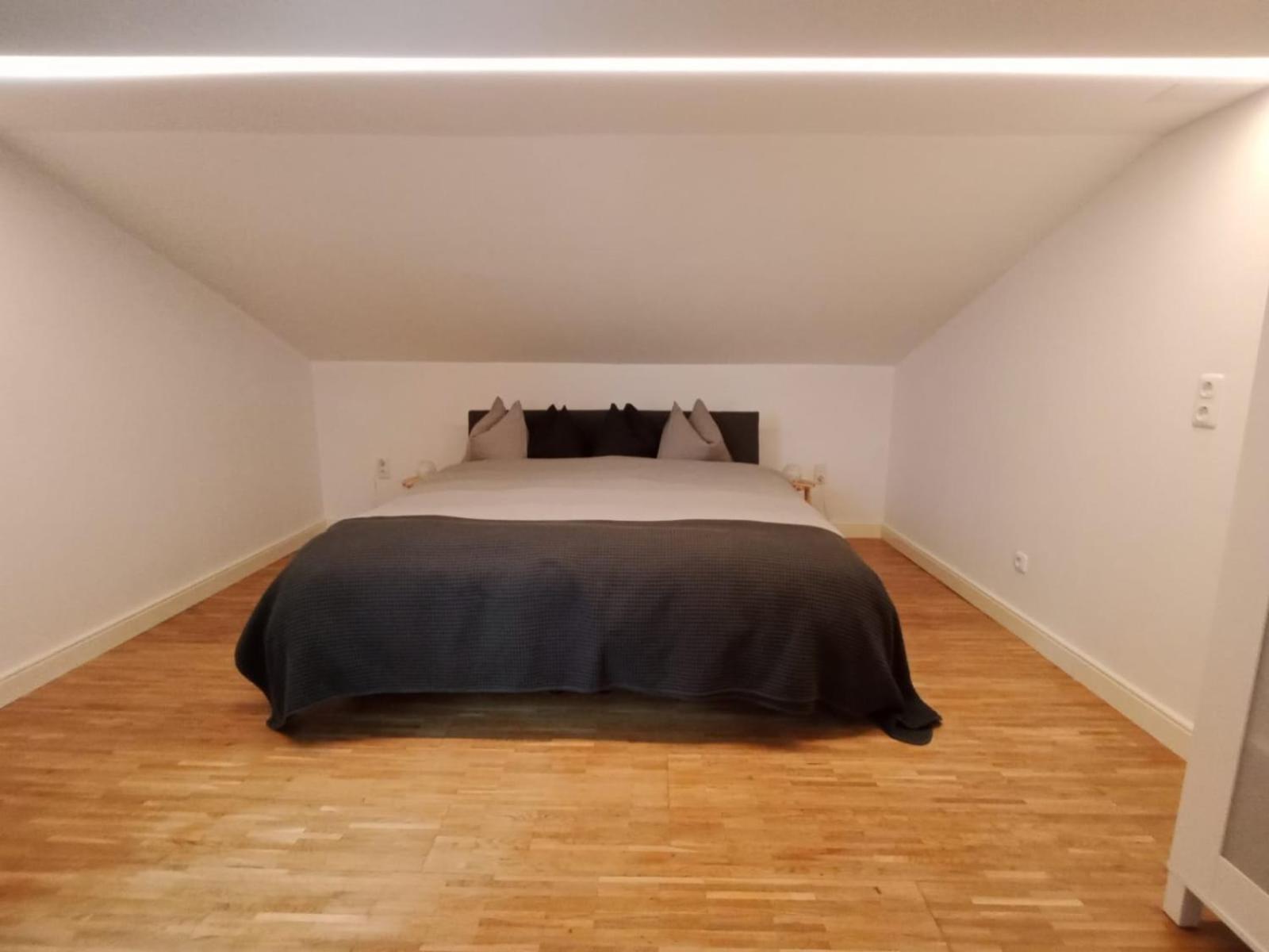 Apartment with Mountain View photo 2