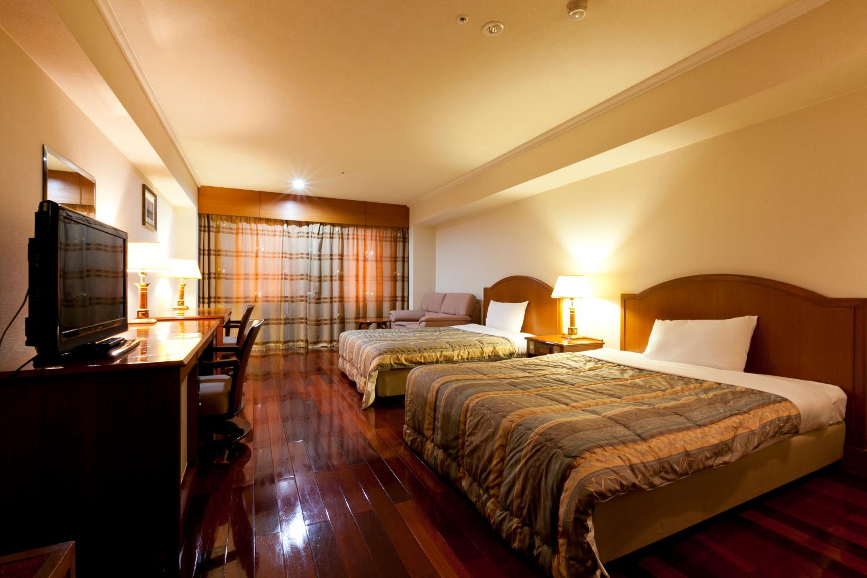 Standard Twin Room - Non-Smoking - Photo 1