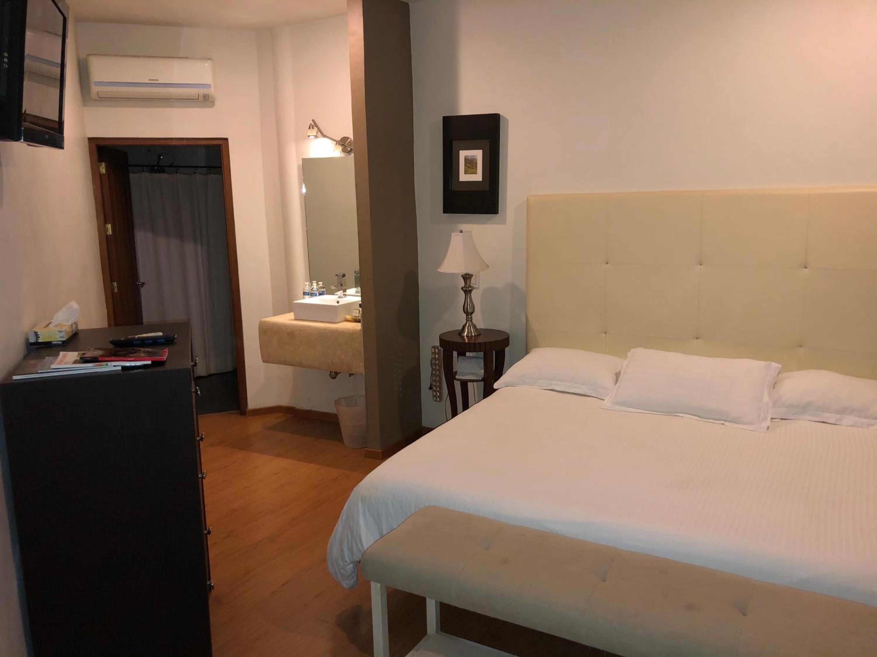 Economy Double Room photo 2