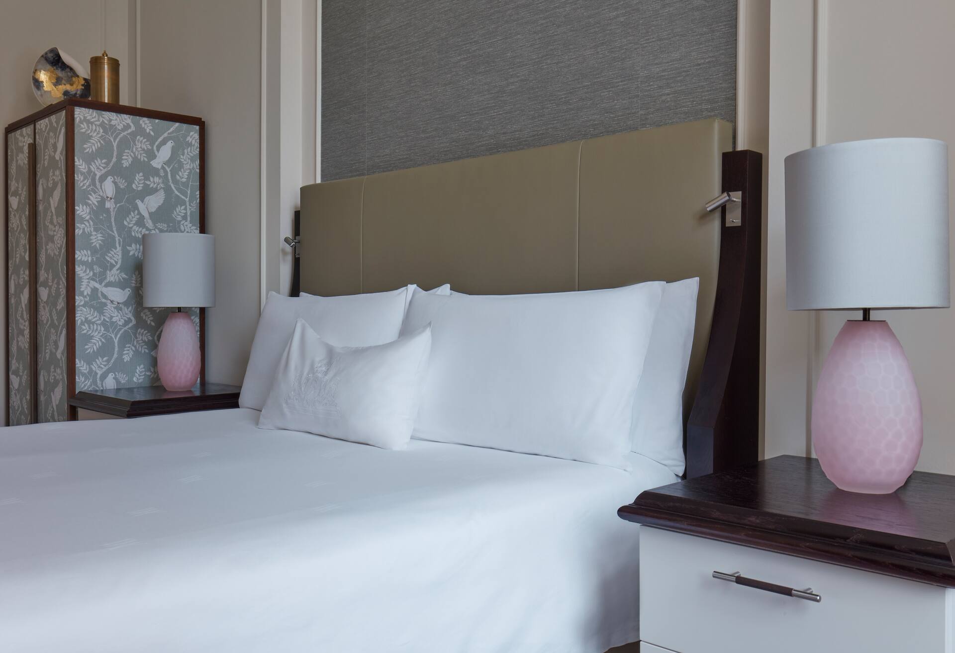 King Superior Room