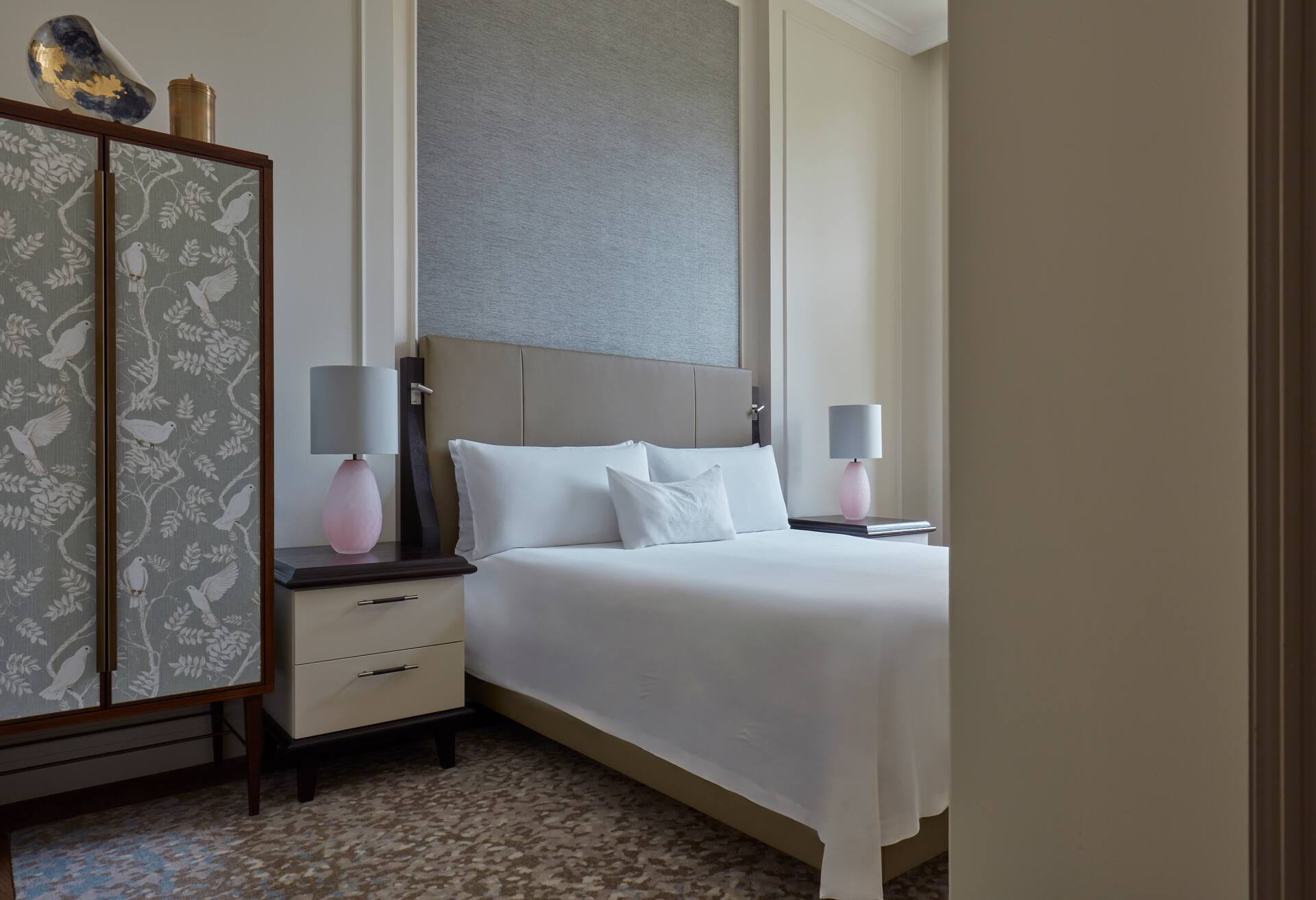 King Superior Room