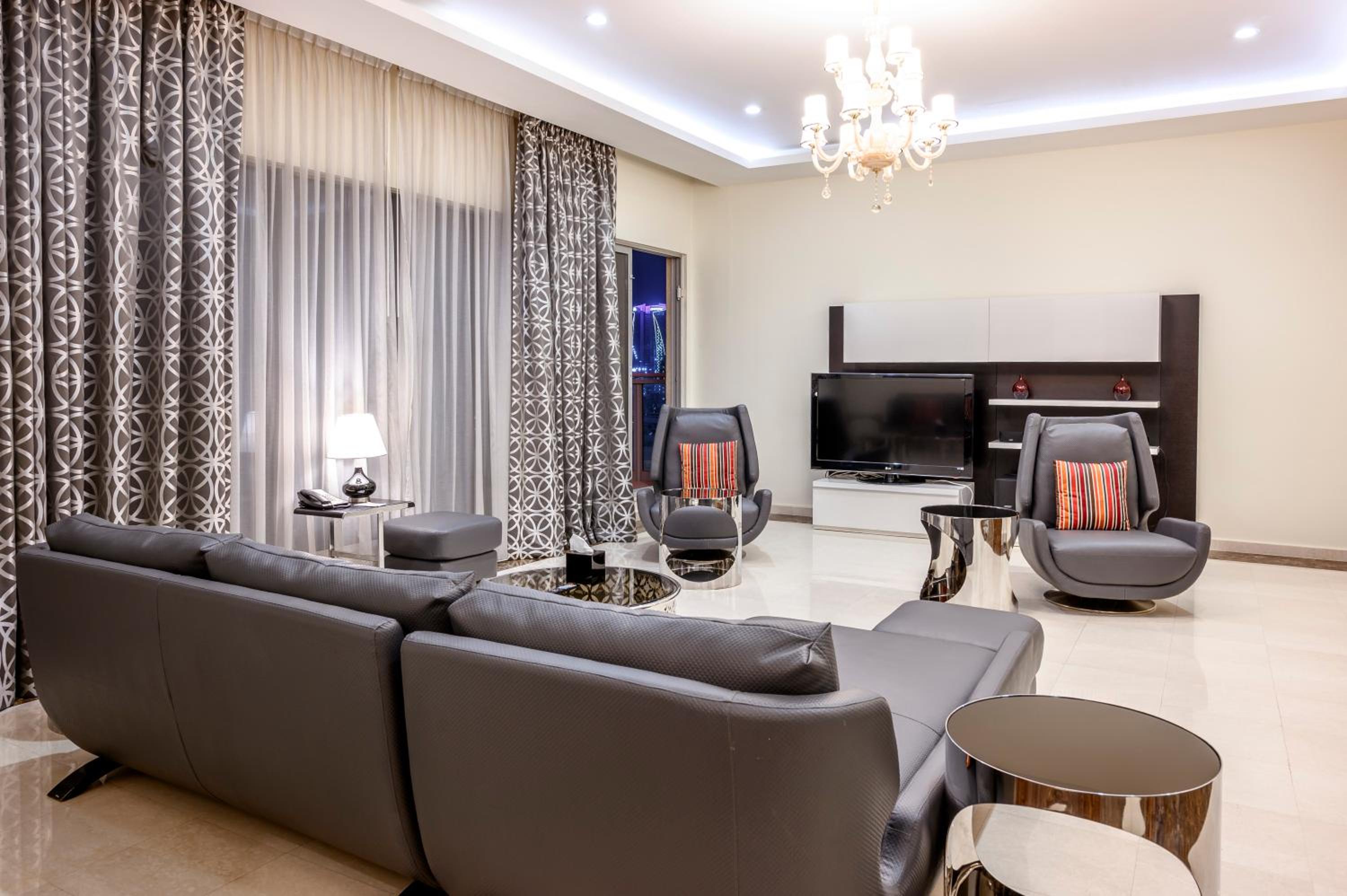 4 Bedroom Penthouse, Panoramic Balcony Burj Khalifa/Fountain View, including Complimentary Luxury Return Airport Transfers