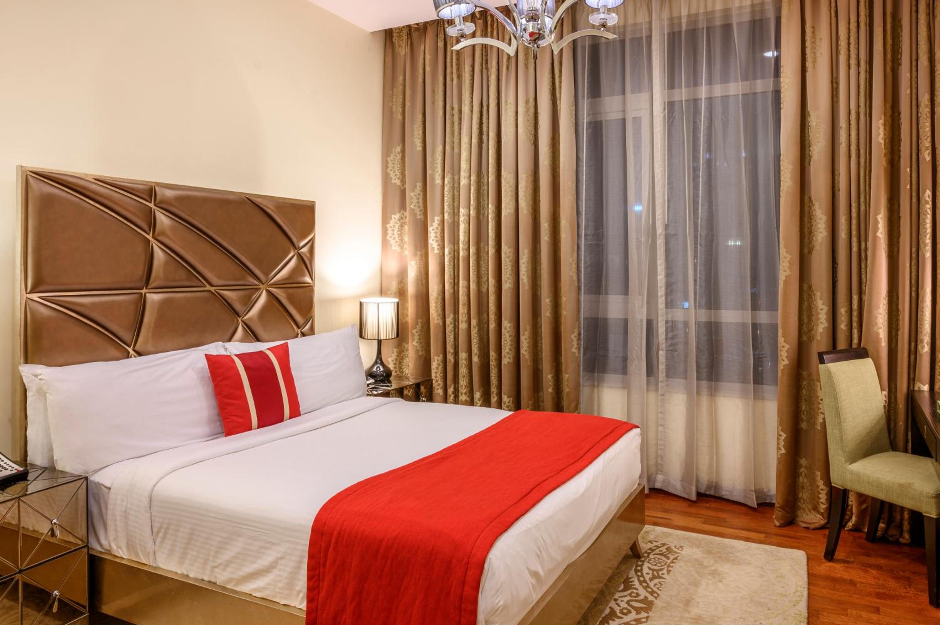 4 Bedroom Penthouse, Panoramic Balcony Burj Khalifa/Fountain View, including Complimentary Luxury Return Airport Transfers thumbnail 6