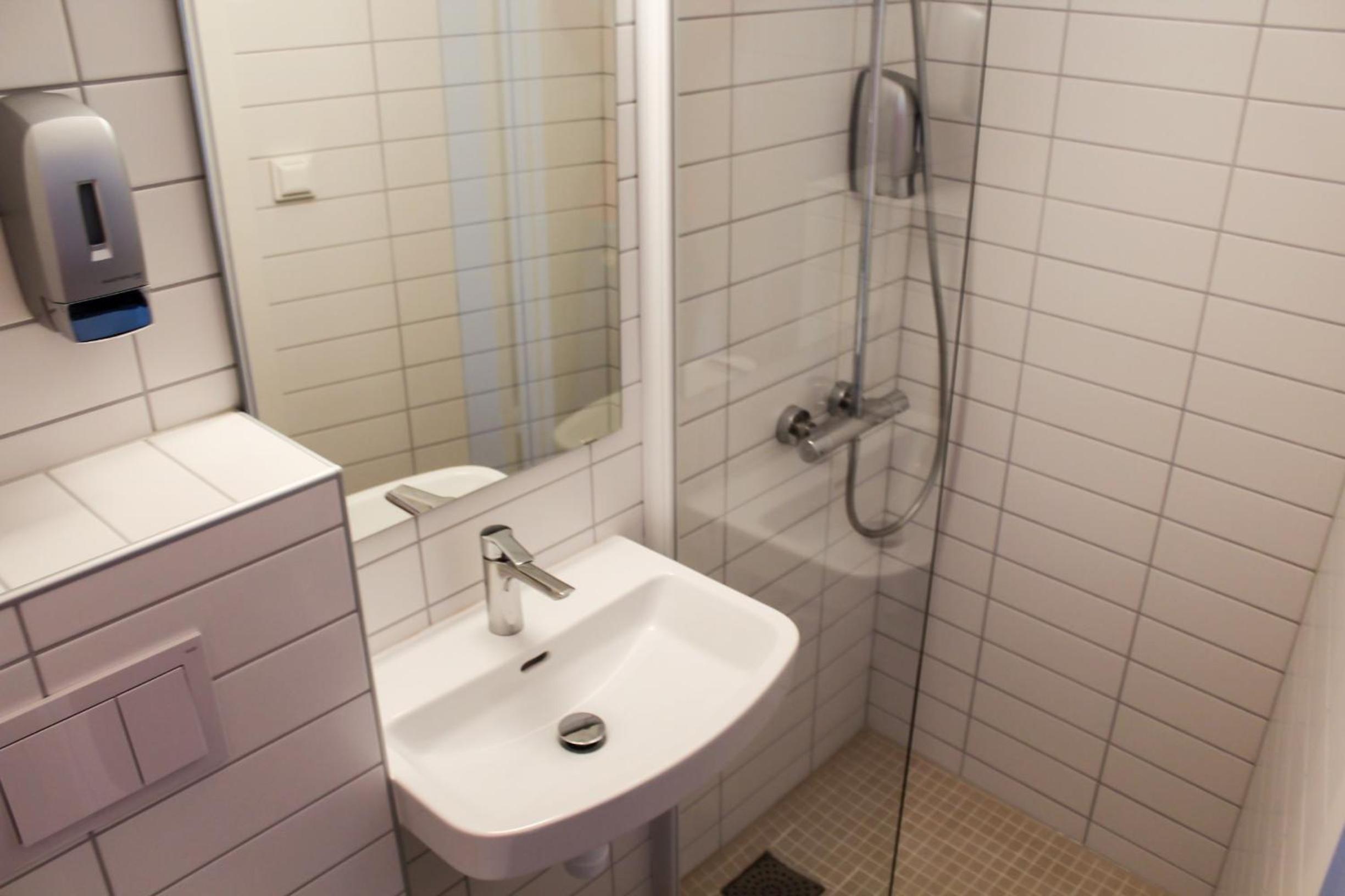 Double or Twin Room - Photo 2