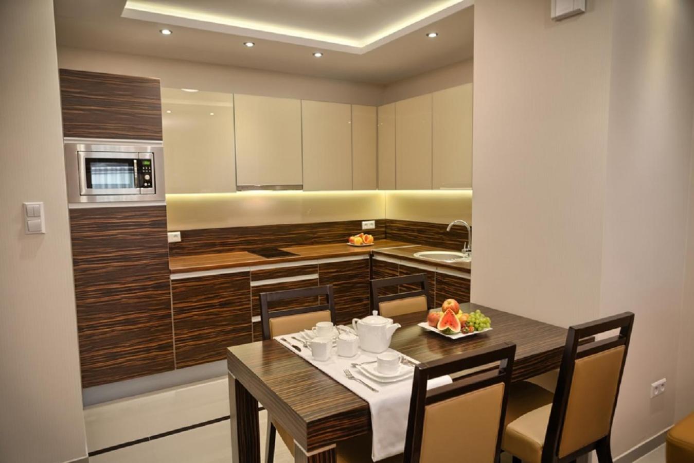 Deluxe Apartment - Photo 2