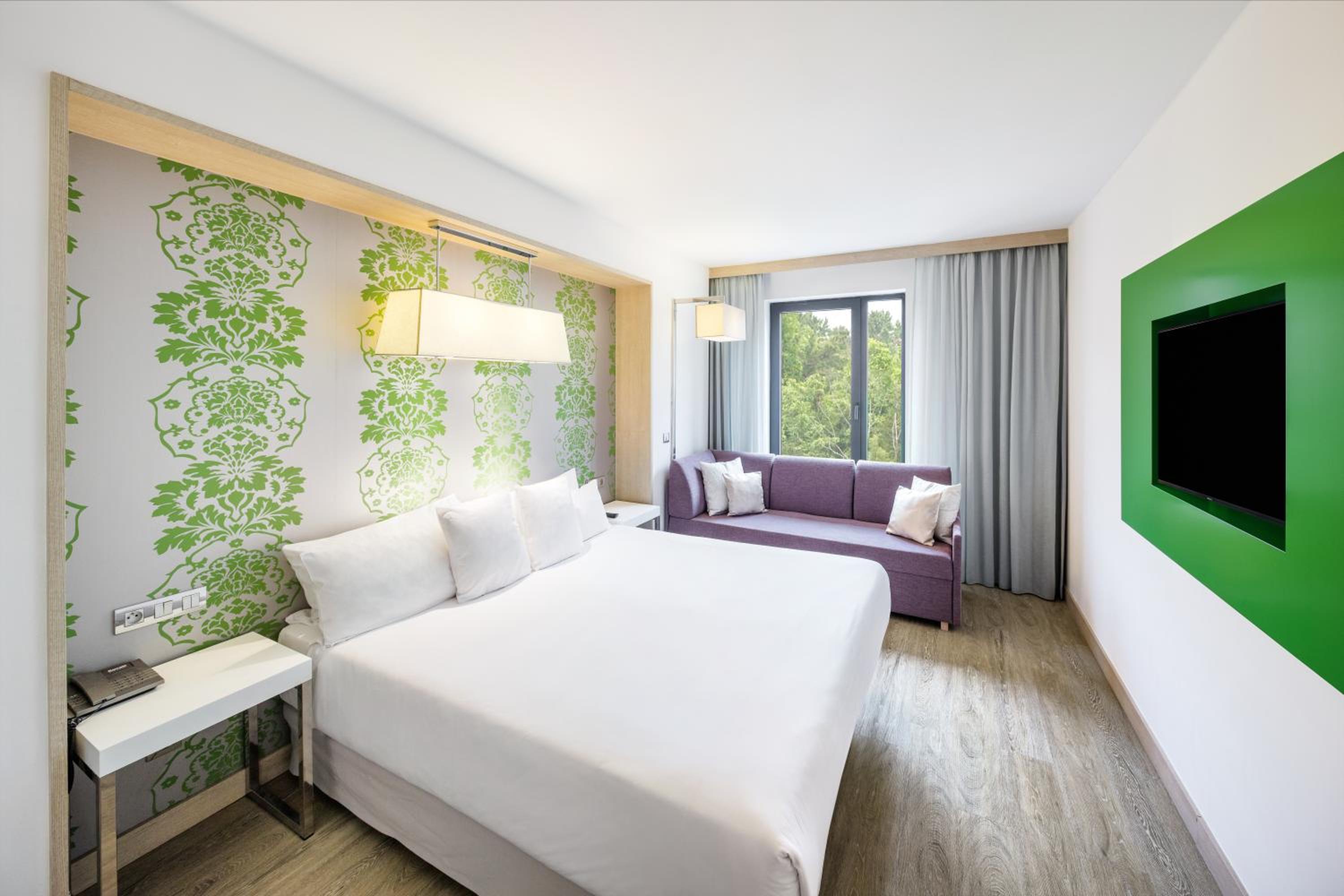 Executive Double Or Twin Room (2 Adults + 1 Child)