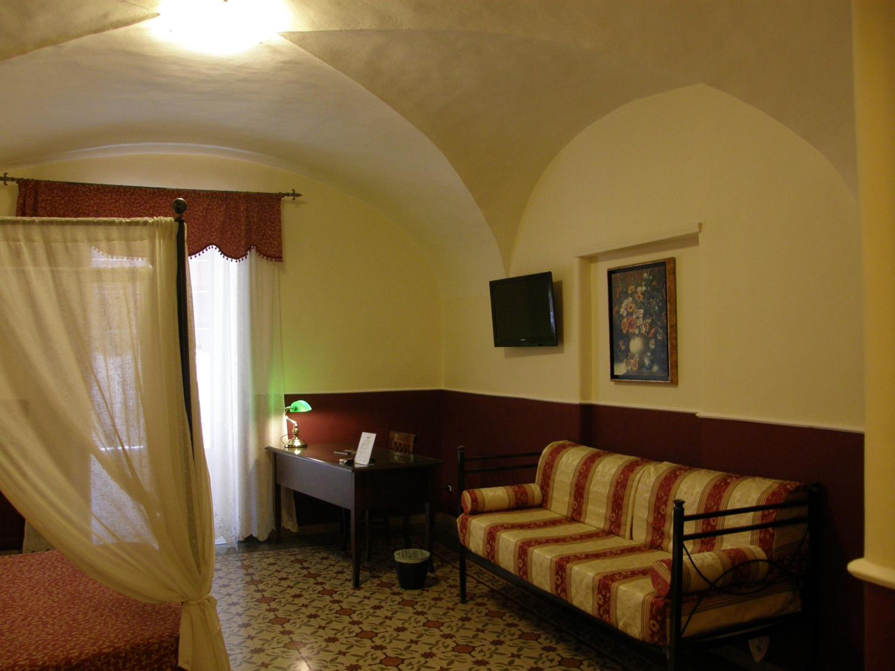 Superior Double Room - Photo 4