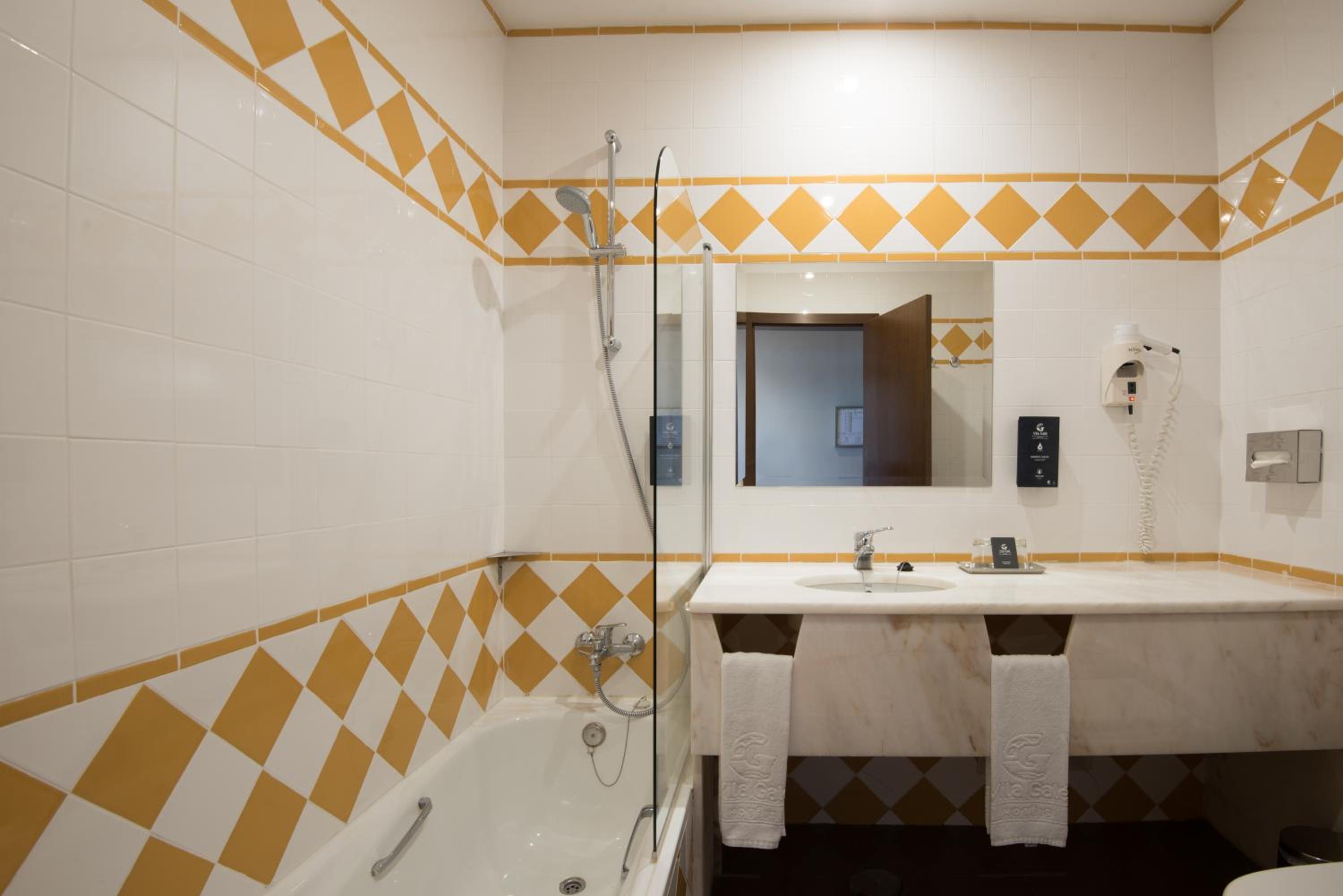 Twin Room with Ria View