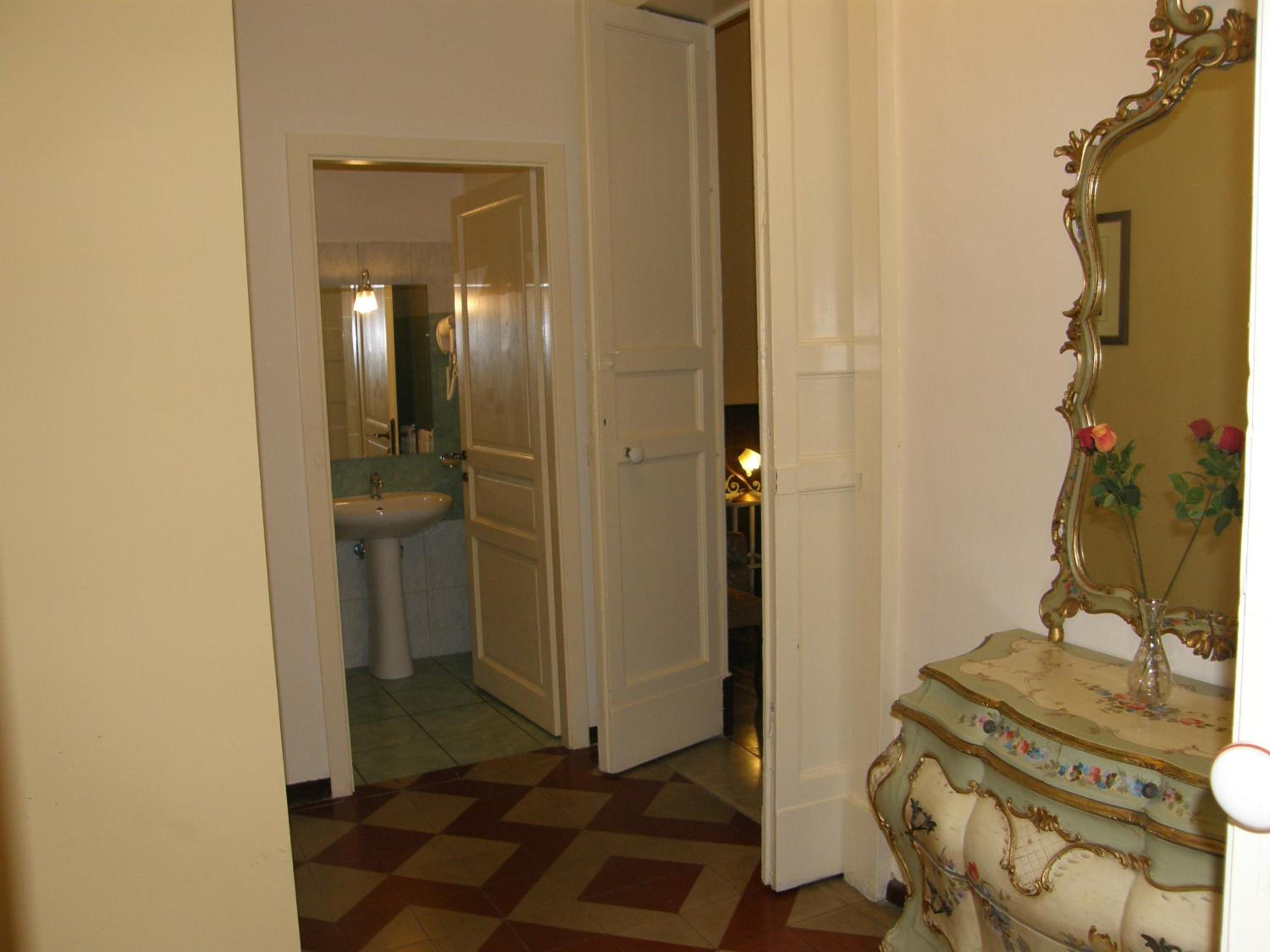 Superior Triple Room - Photo 17