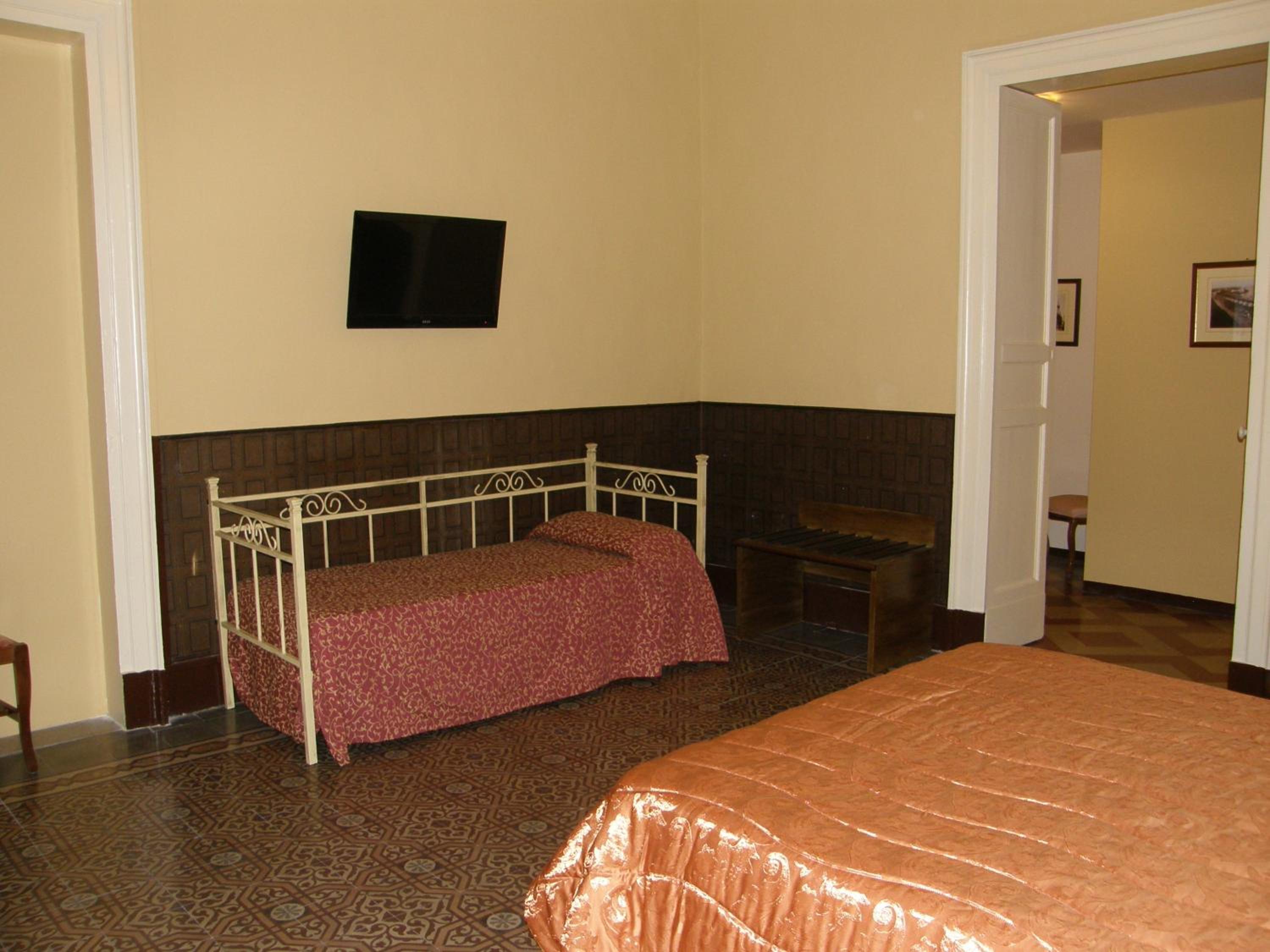 Superior Triple Room - Photo 18
