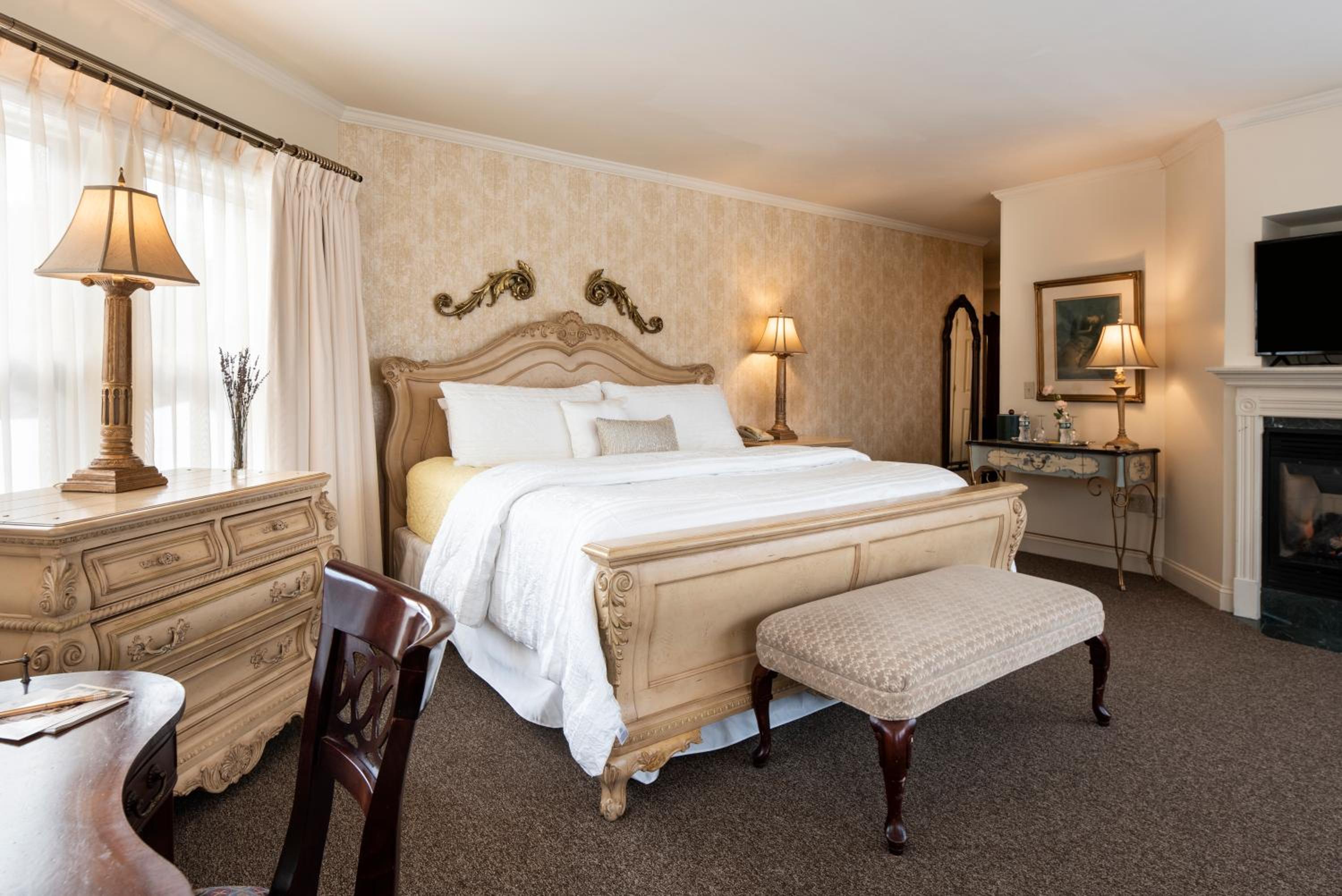 Mt. Washington Suite