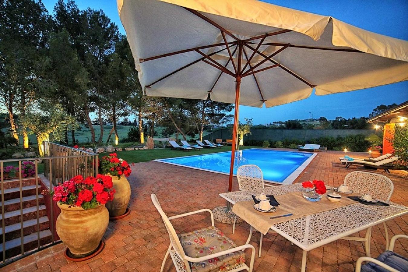 Villa With Private Pool photo 3