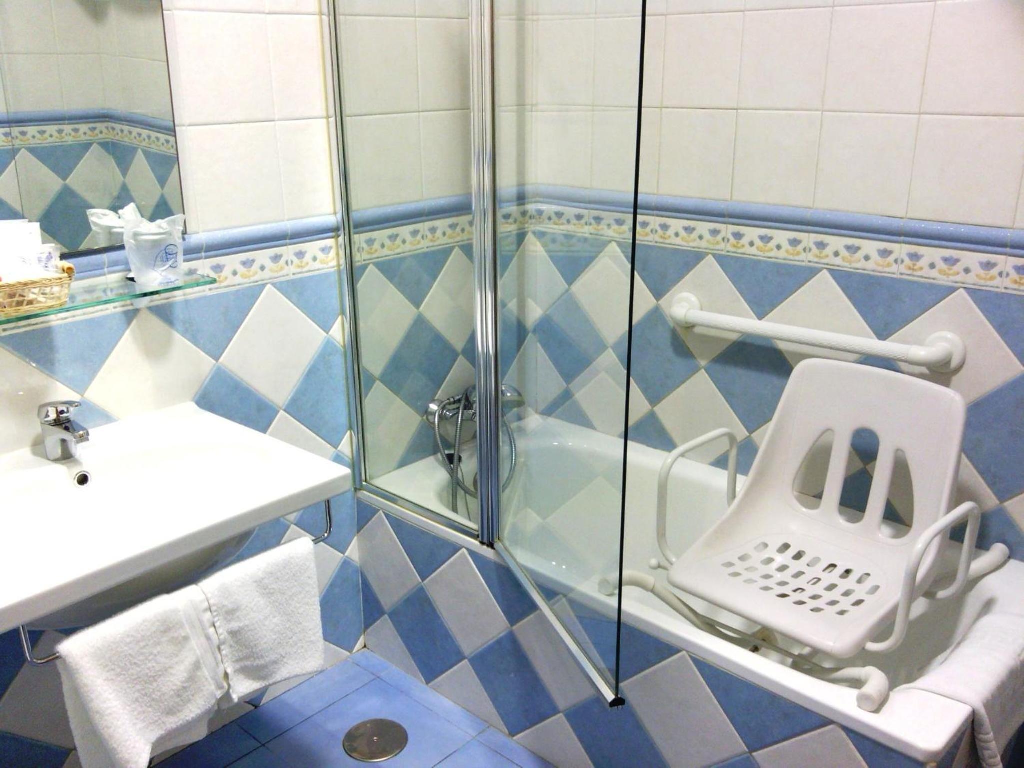 Double Room - Disability Access - Photo 5