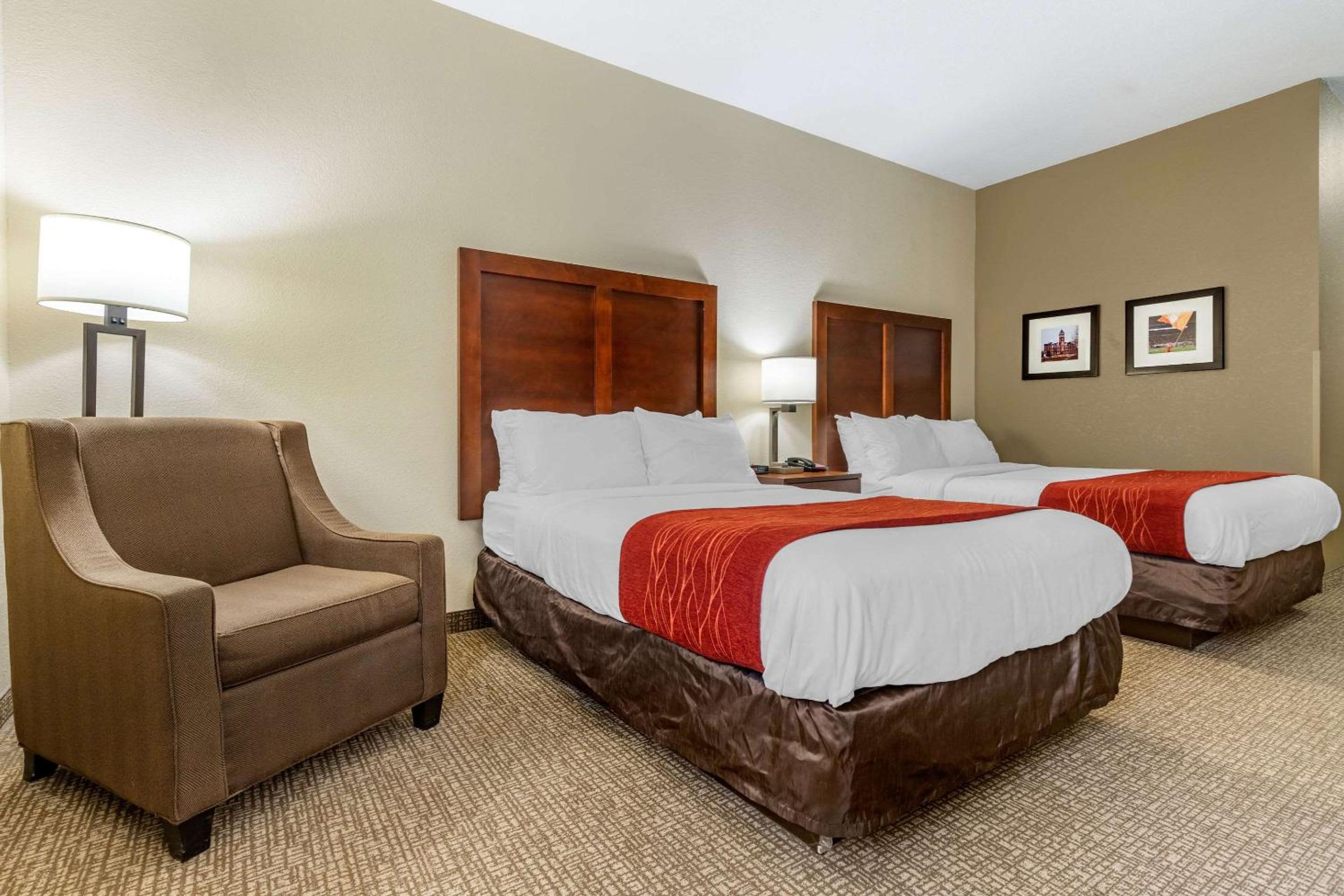 Double Room with Two Double Beds - Non-Smoking - Photo 3