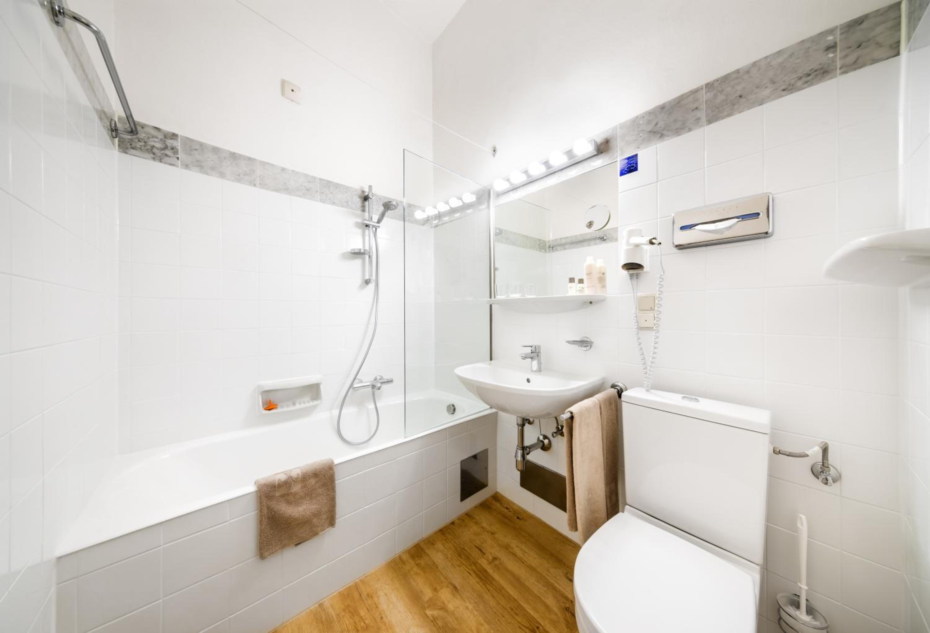 Small Double Room with Access to the Thermal Spa photo 2