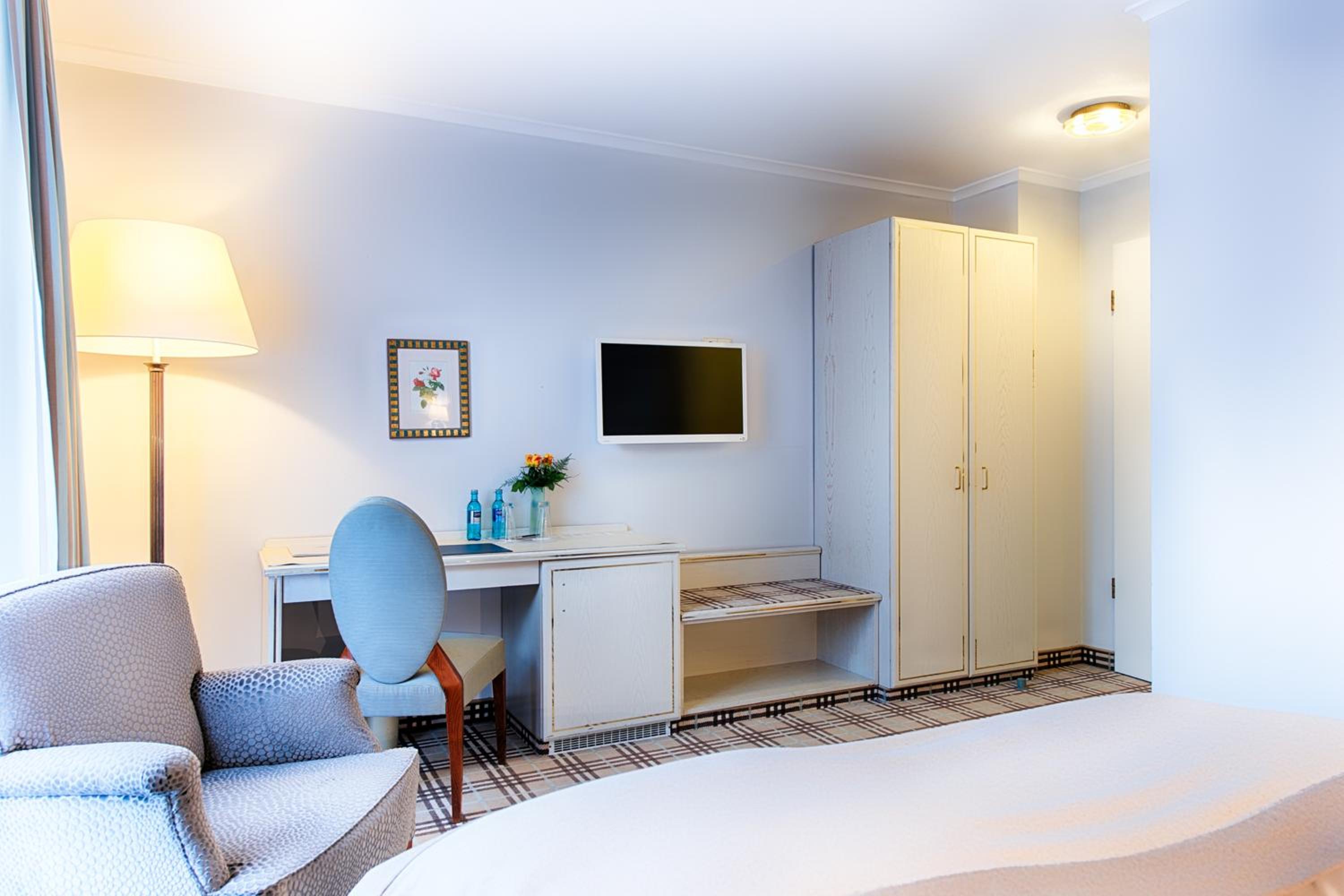 Business Double Room - Photo 4