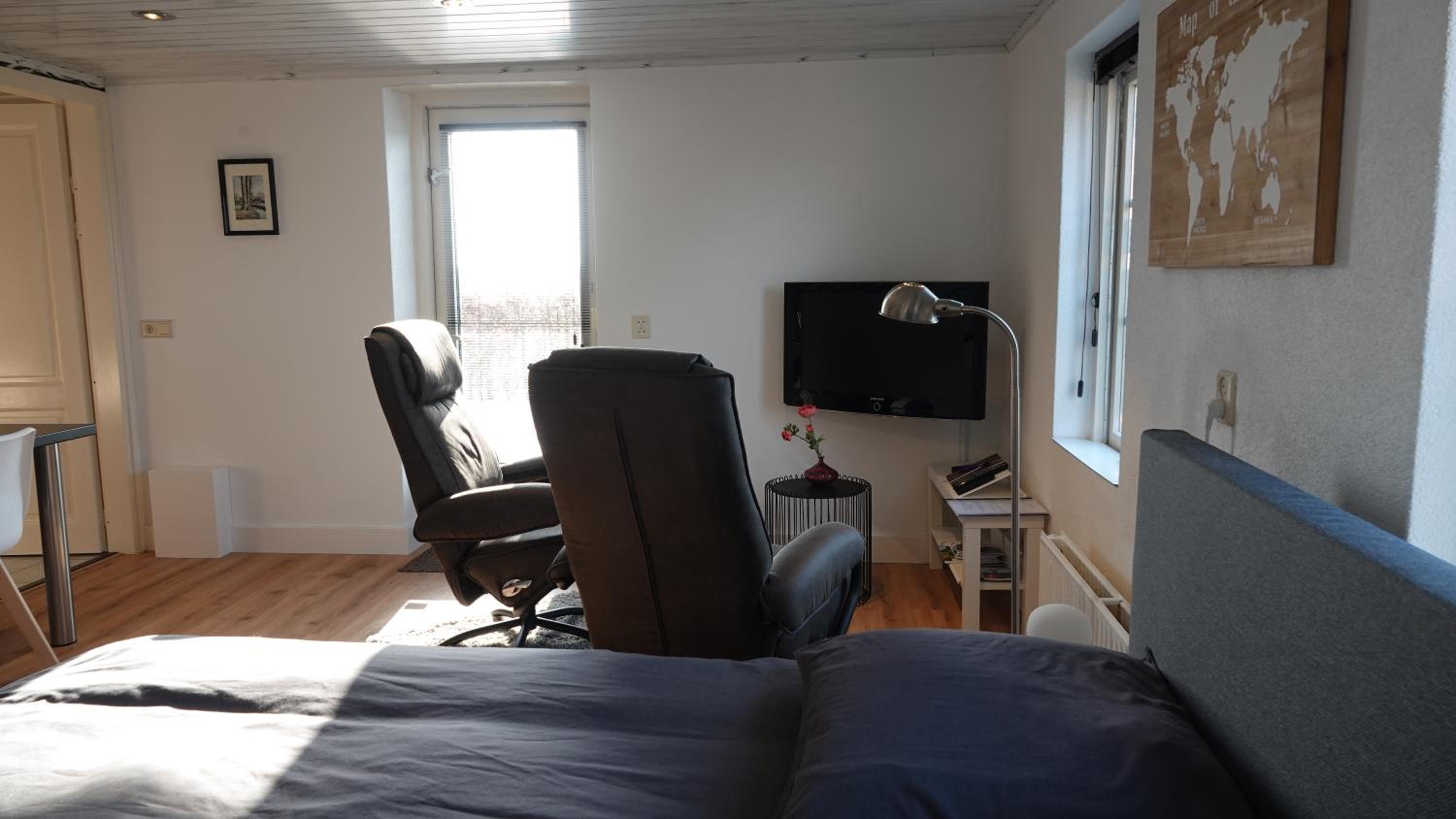 Double Room with Private Bathroom - Photo 4