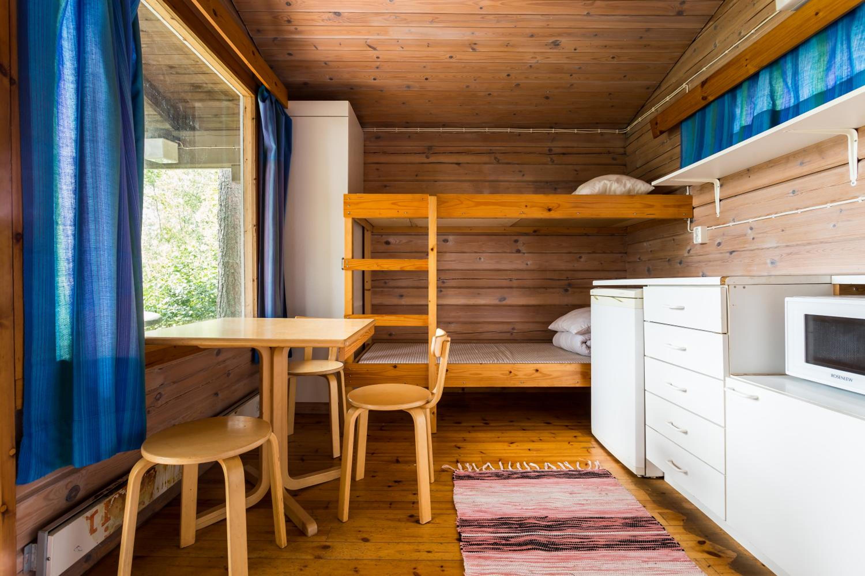 Economy Cottage (4 Adults)