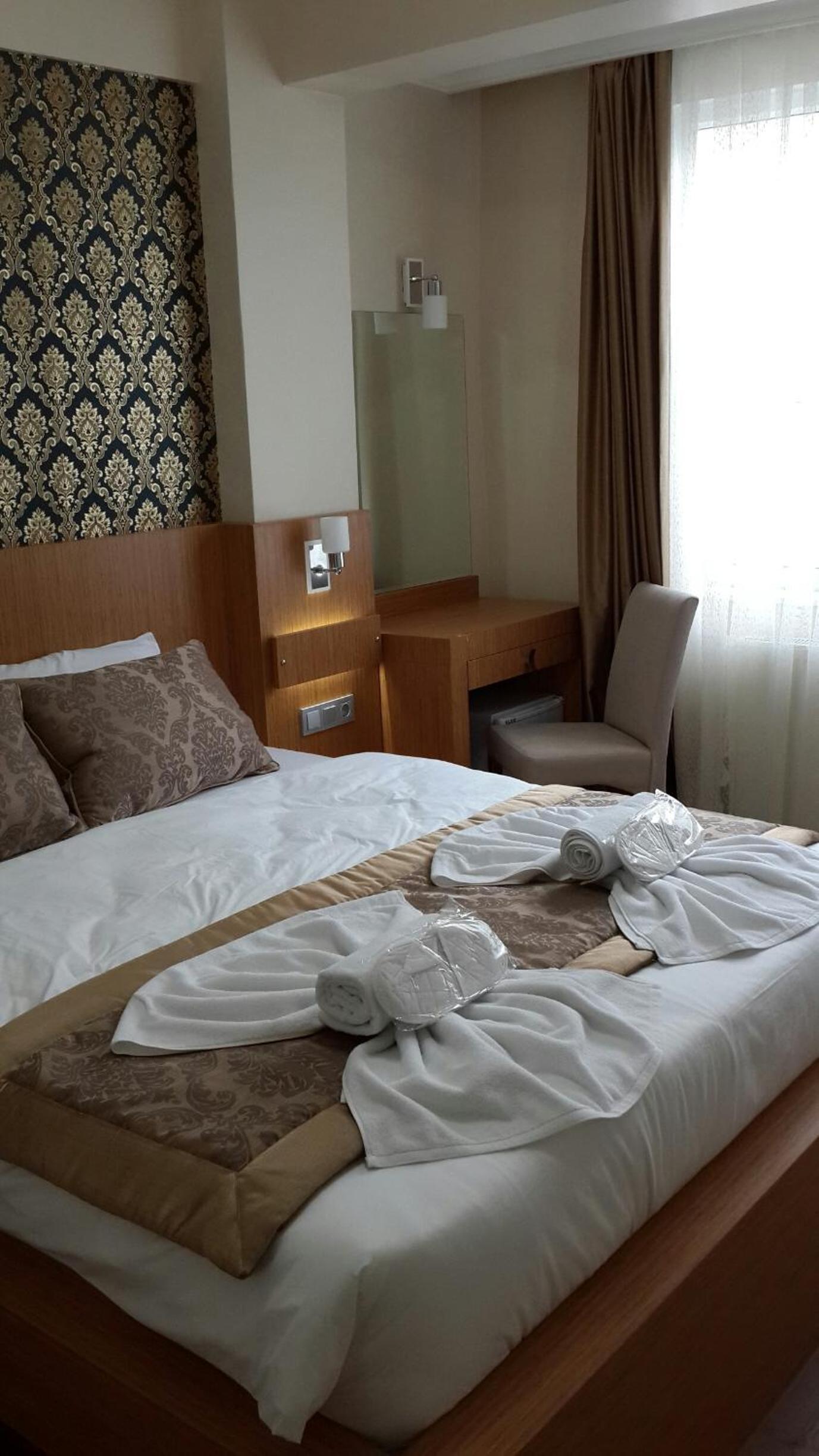 Standard Double or Twin Room photo 1