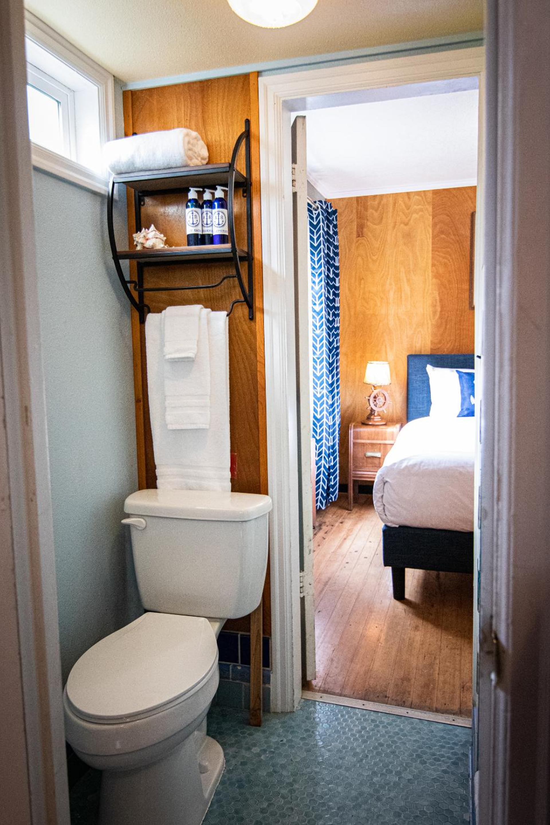 Deluxe King Room photo 3