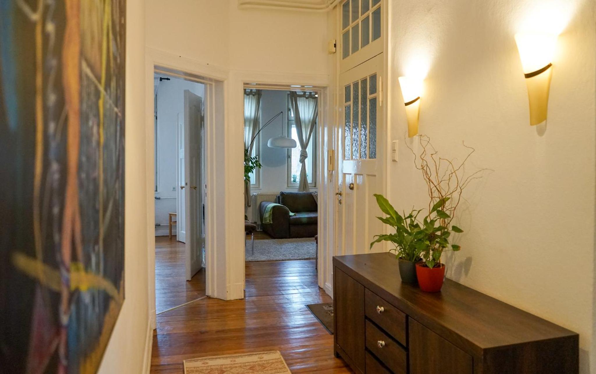 Apartment with Balcony - Photo 24