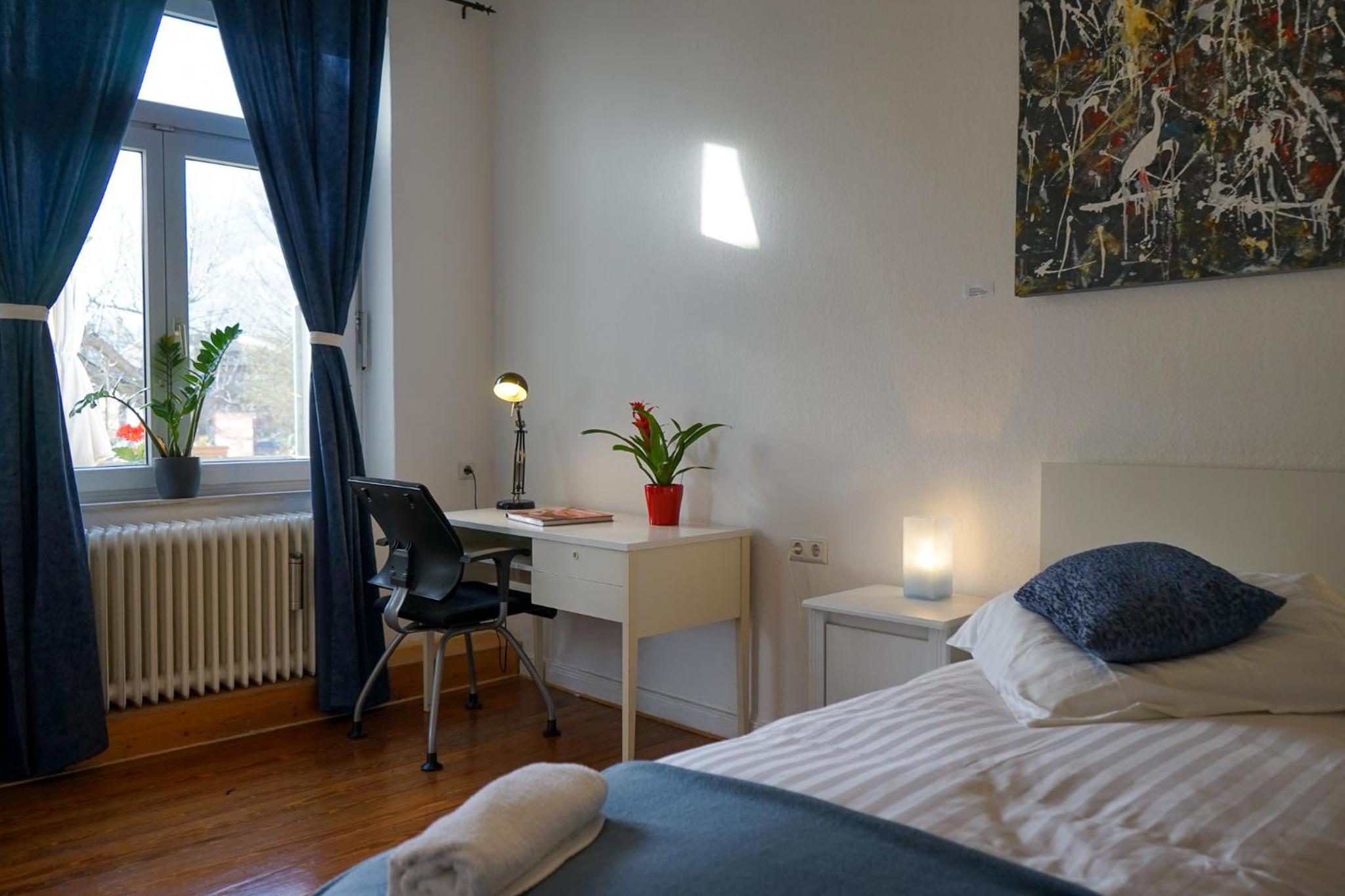 Apartment with Balcony - Photo 18