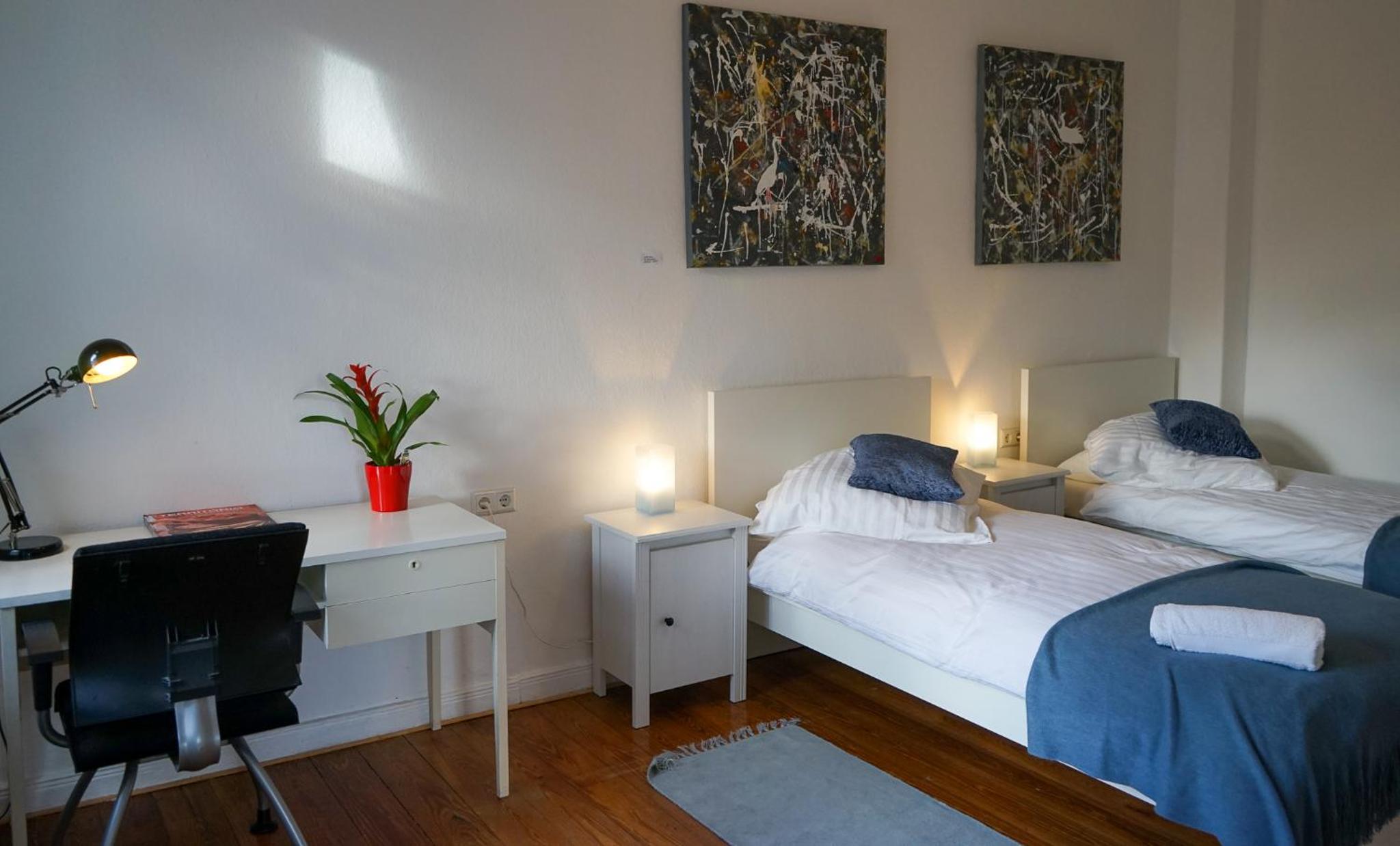 Apartment with Balcony - Photo 19