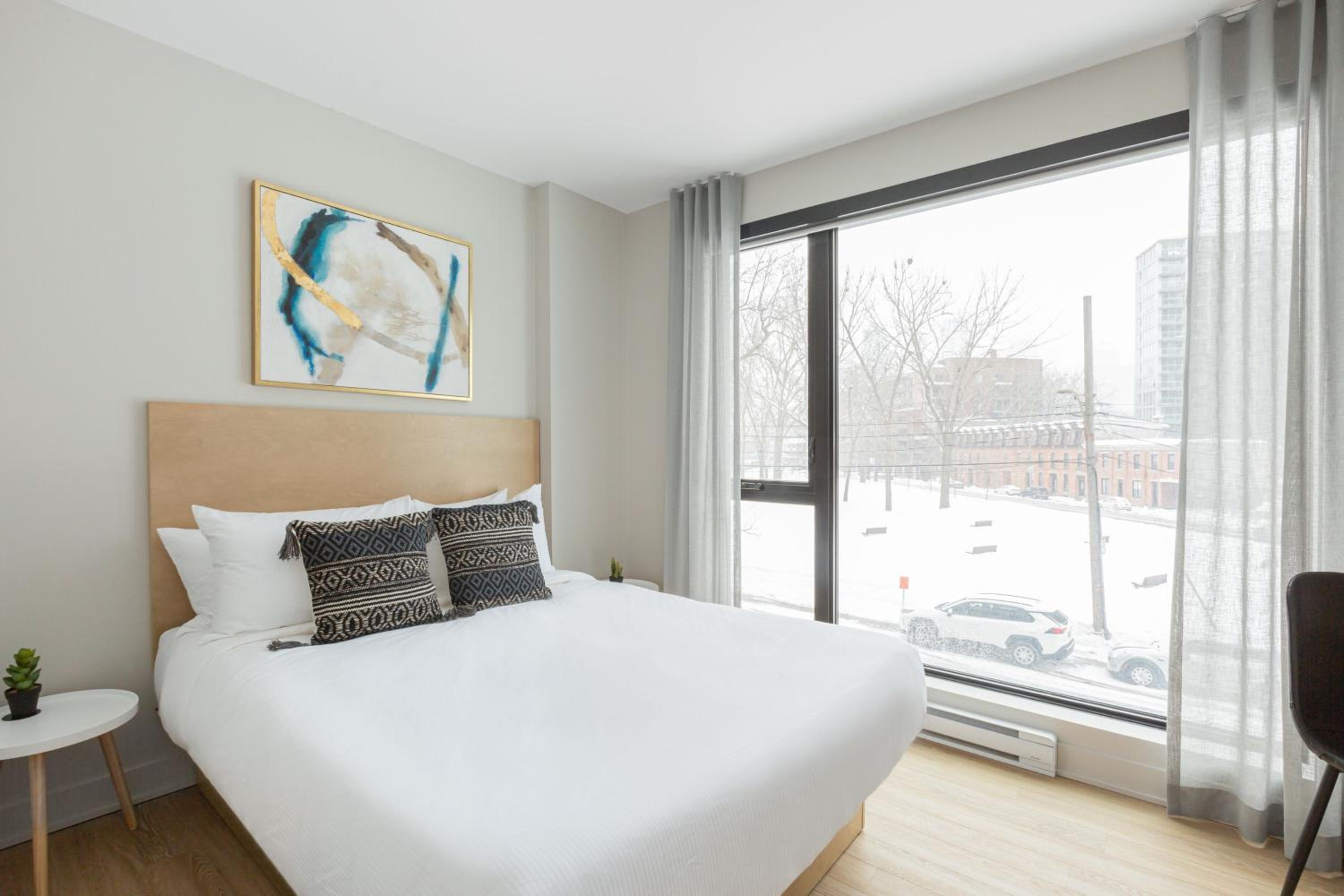 Two-Bedroom Apartment with Balcony photo 1