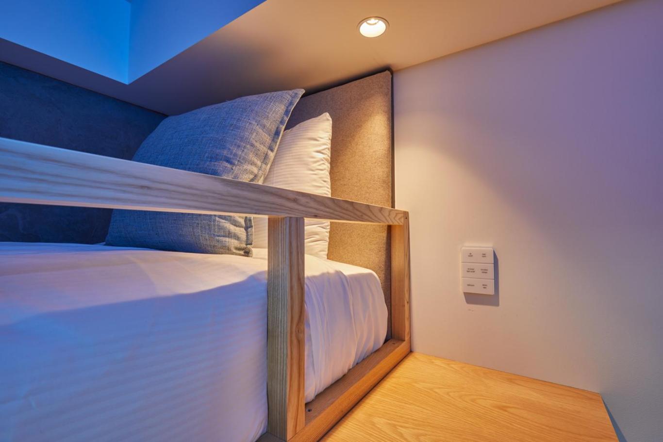 Private Bunk With Walk In Shower - Photo 2
