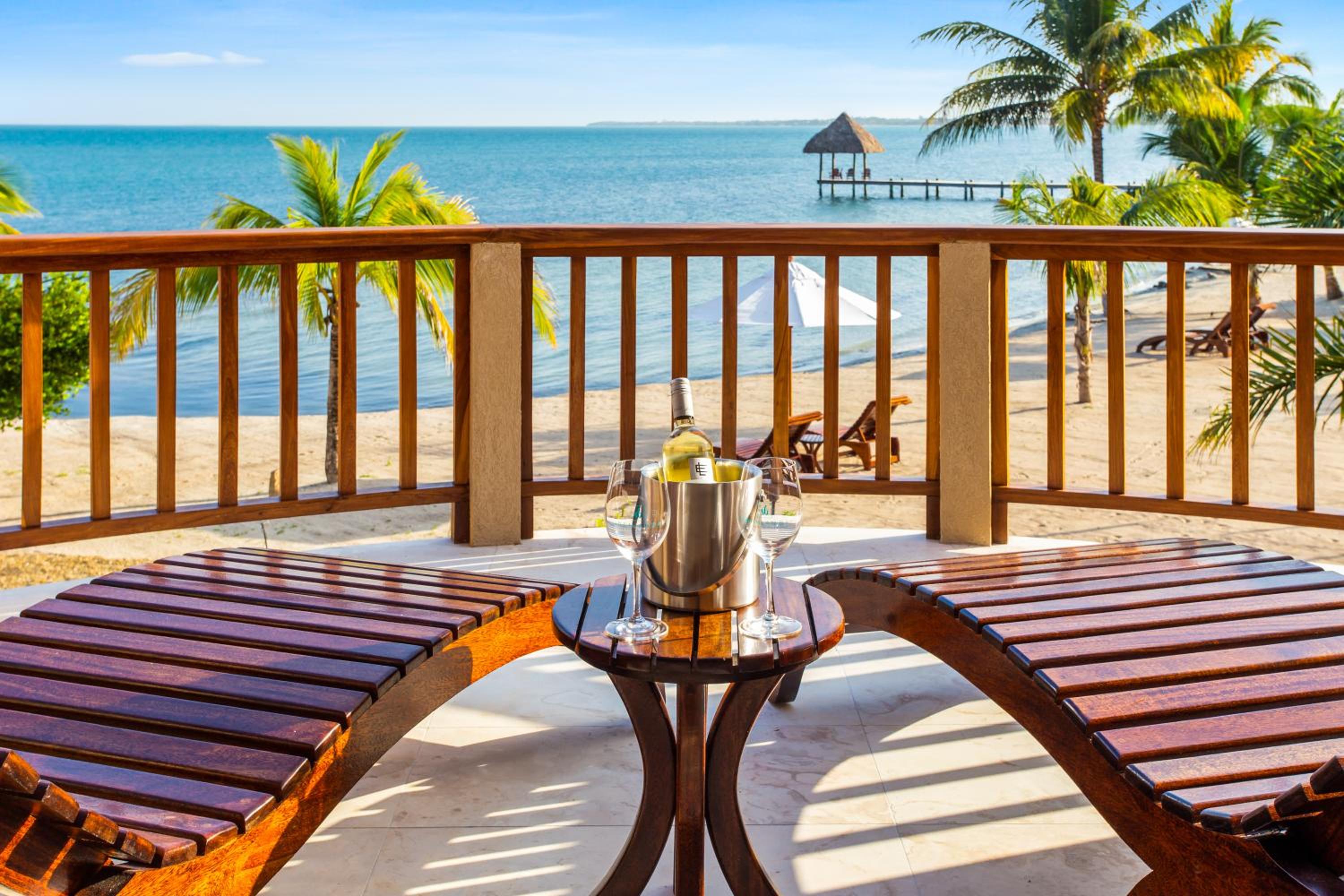 Deluxe Bungalow with Sea View photo 2