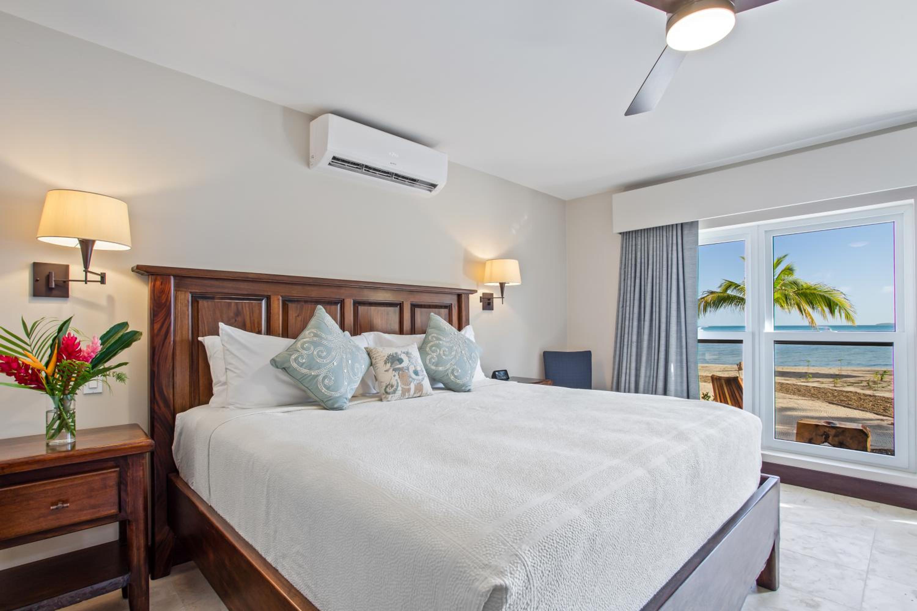 Deluxe Bungalow with Sea View photo 1