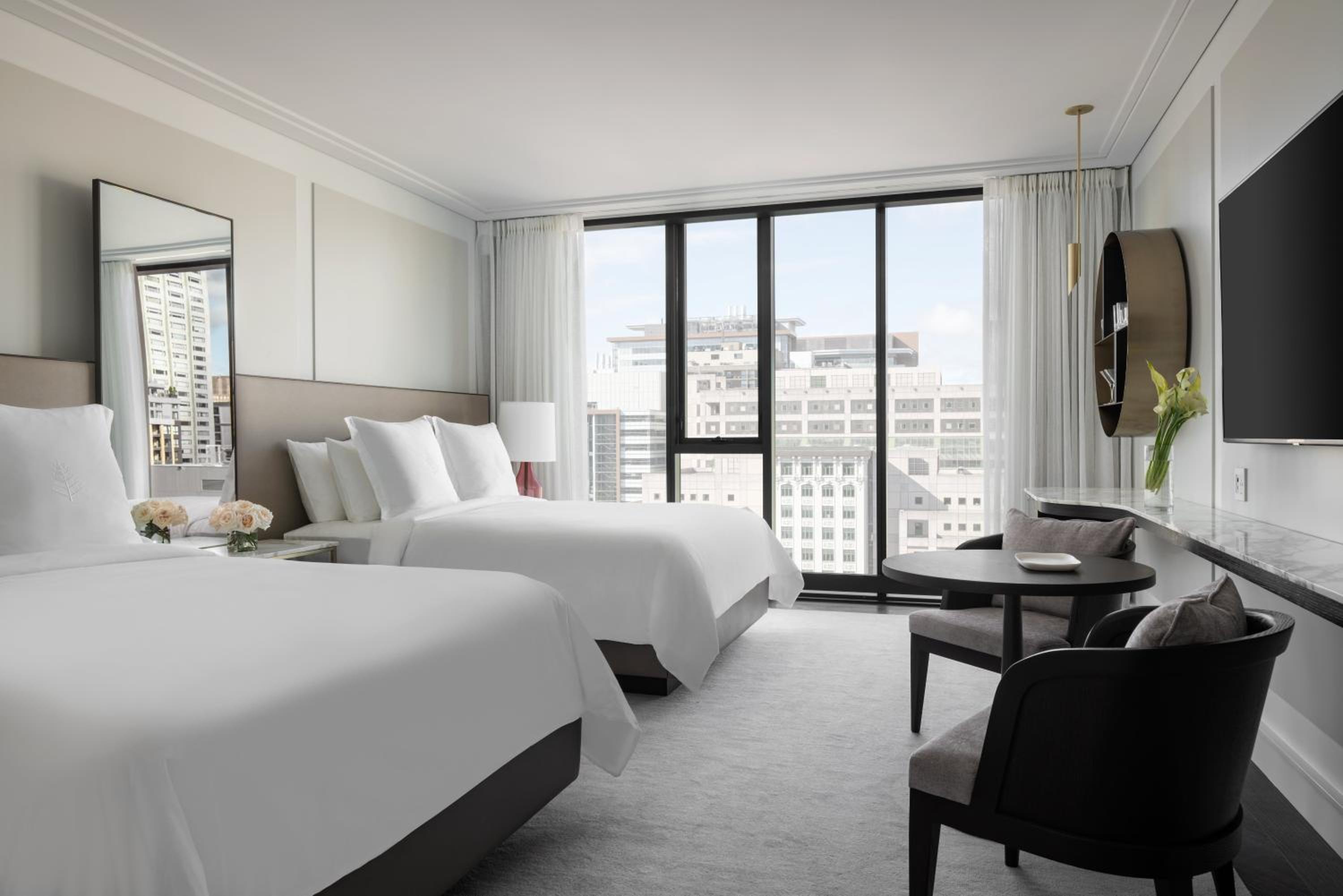Deluxe Carré Doré Room with Two Queen Beds - Photo 2